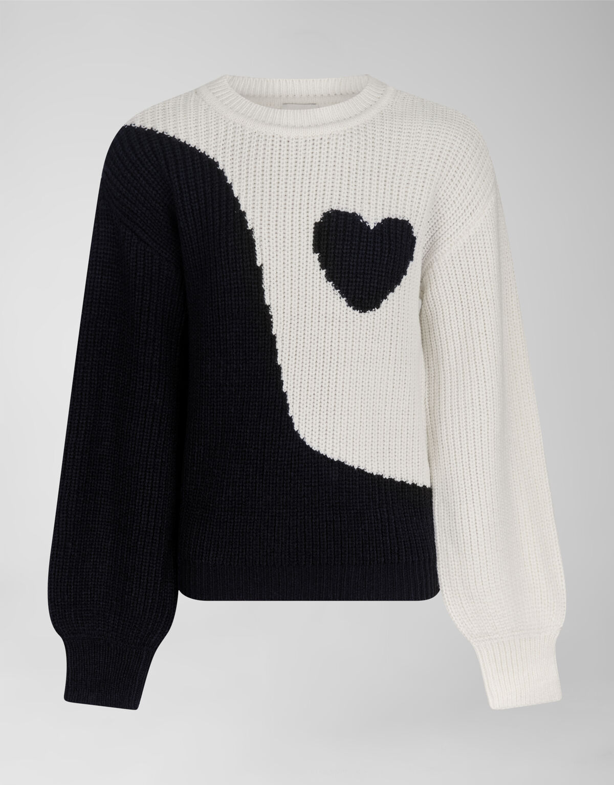 Flowy Heart Pullover Schwarz SHOEBY GIRLS