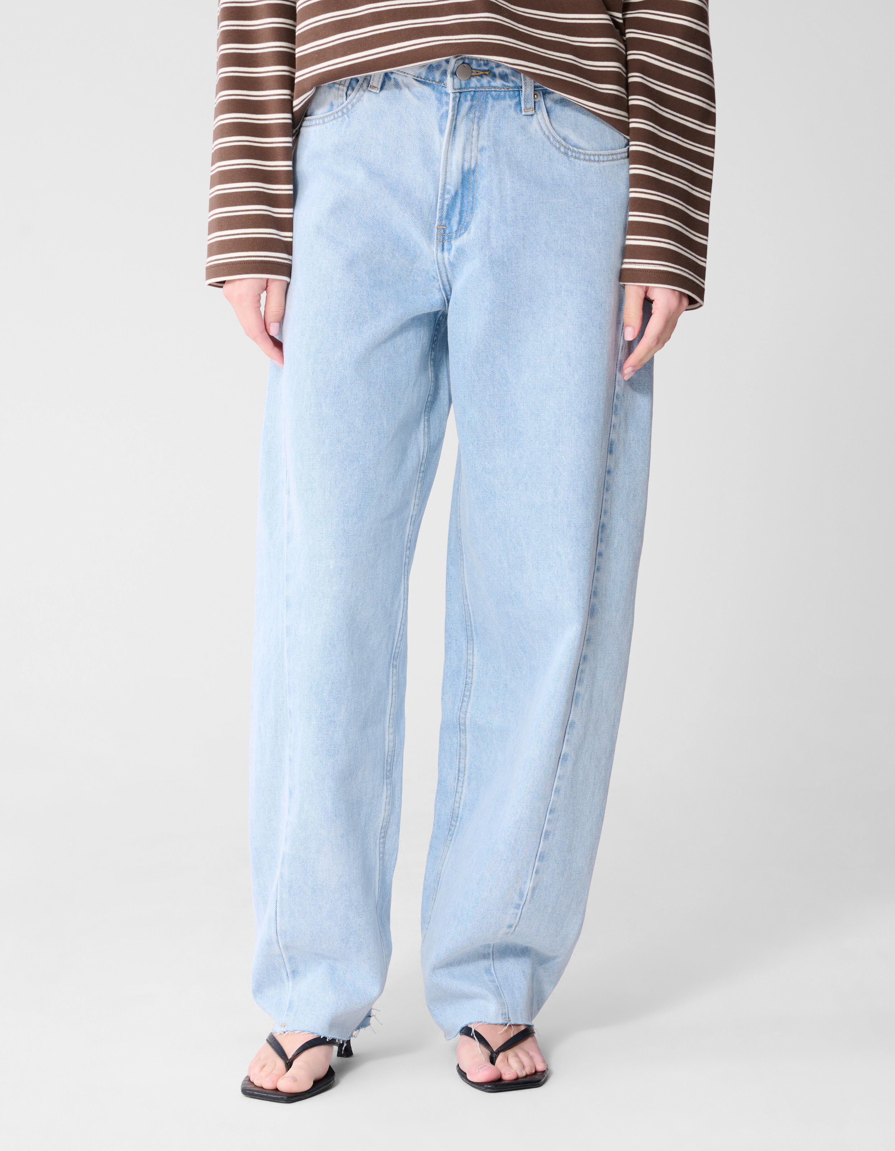 Jeans mit gebogenem Bein, gebleicht SHOEBY WOMEN