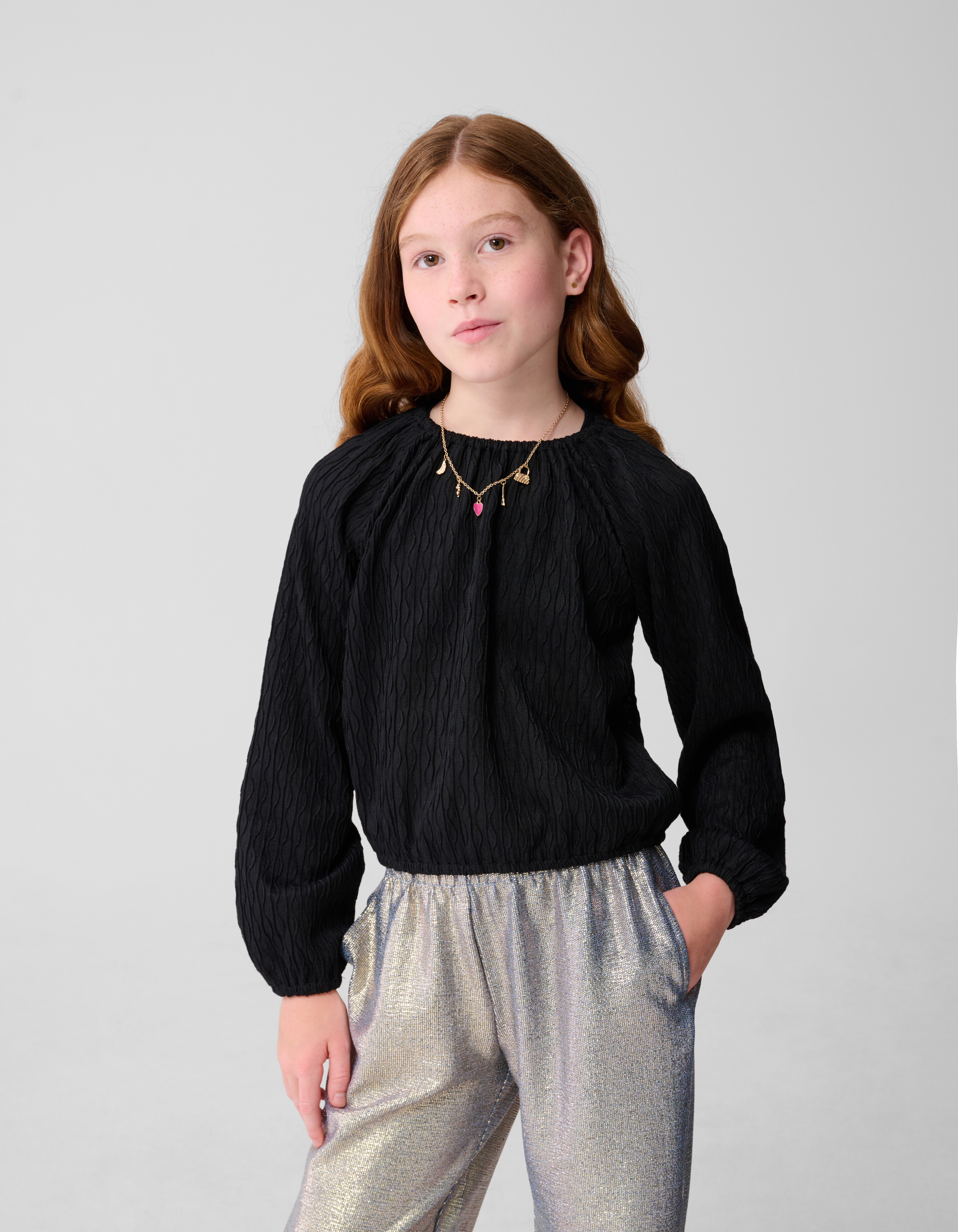 Wavy Struktur Top Schwarz SHOEBY GIRLS