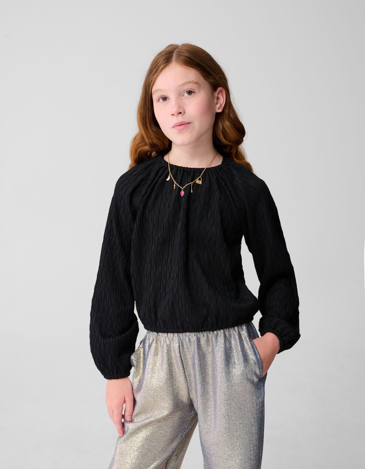 Wavy Struktur Top Schwarz SHOEBY GIRLS