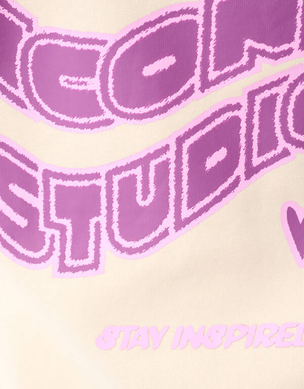 Iconic Studios Artwork Sweater Off-White SHOEBY GIRLS