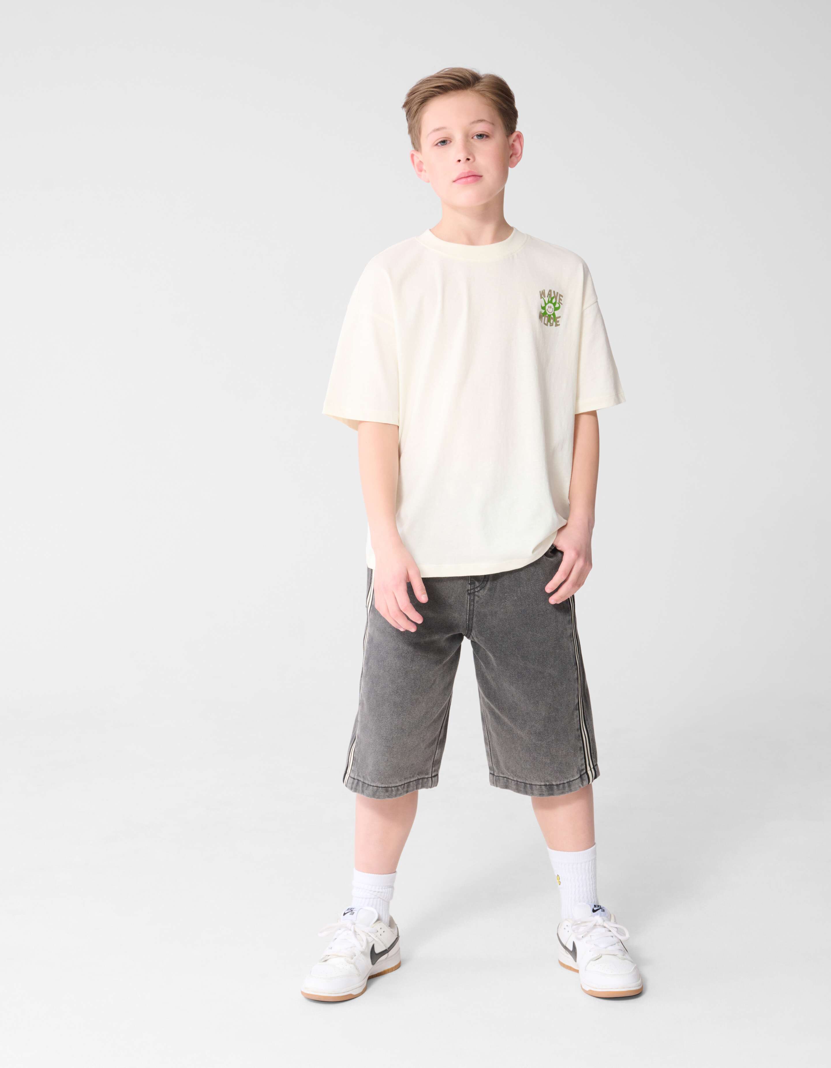 Wave Mode Artwork T-Shirt Gebrochen Wei&szlig; SHOEBY BOYS