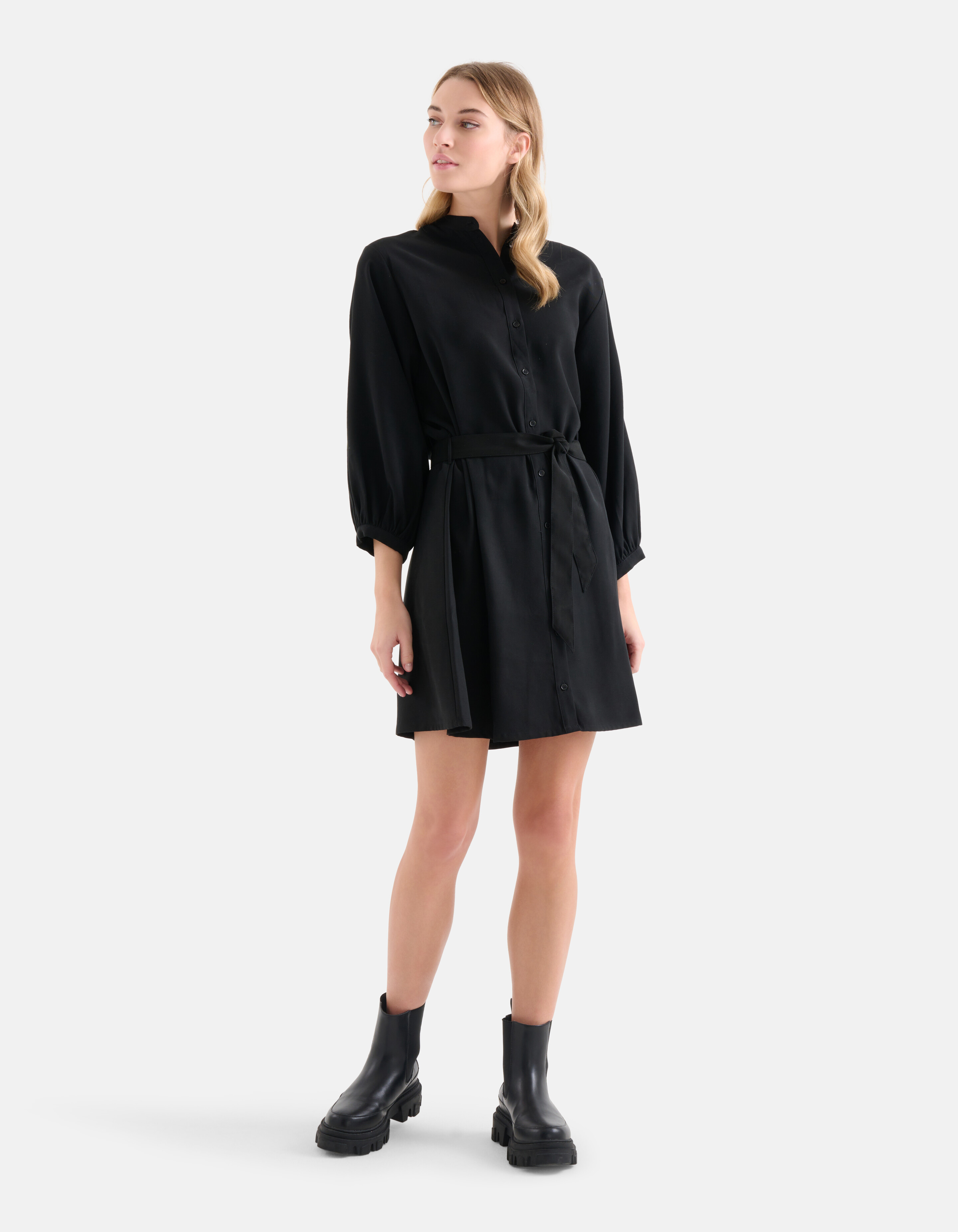 Kleid mit Gürtel Schwarz SHOEBY WOMEN