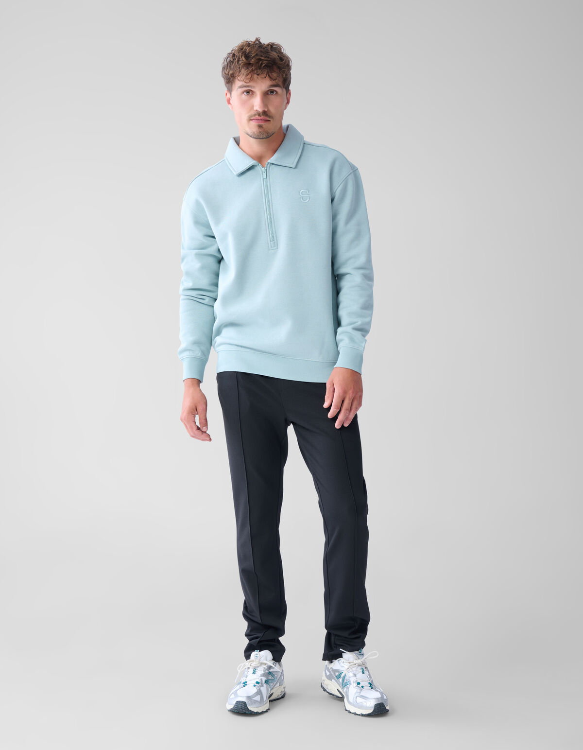 Zip Badge Pullover Blau SHOEBY MEN
