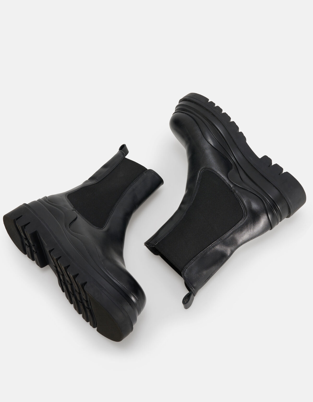 Gewellte Chelsea Boots Schwarz SHOEBY SHOES