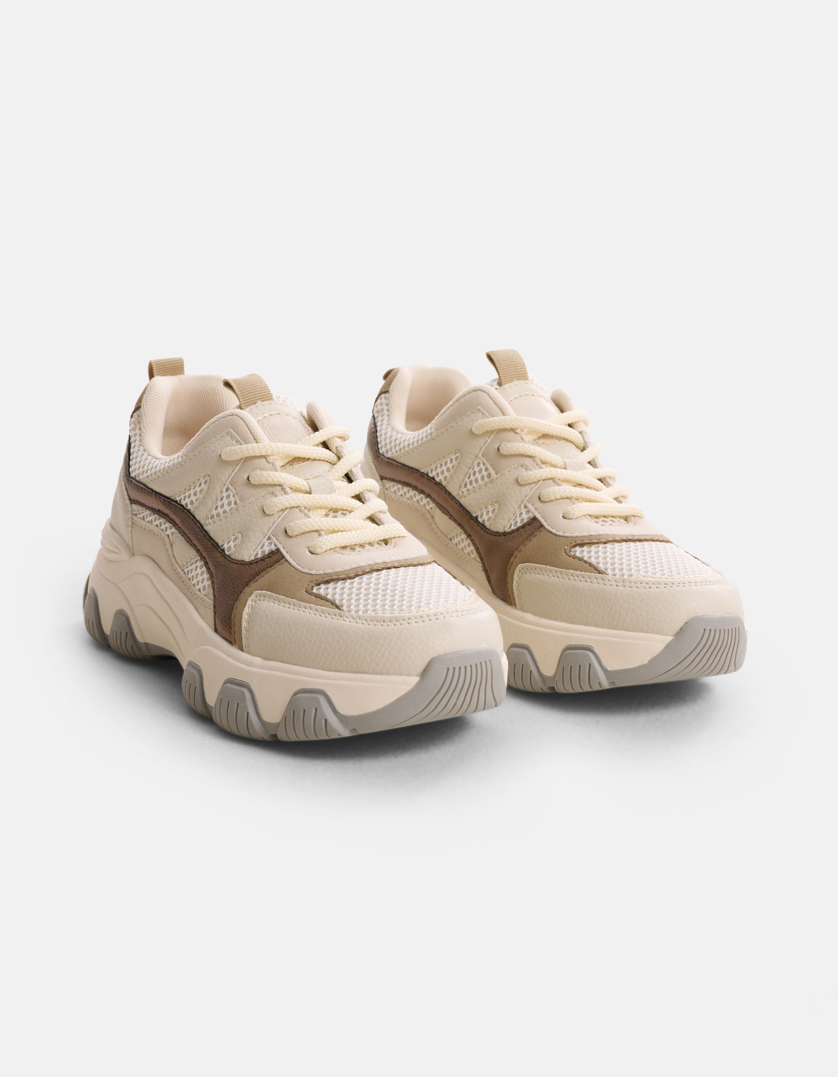 Chunky Mesh Sneaker Off White SHOEBY SHOES