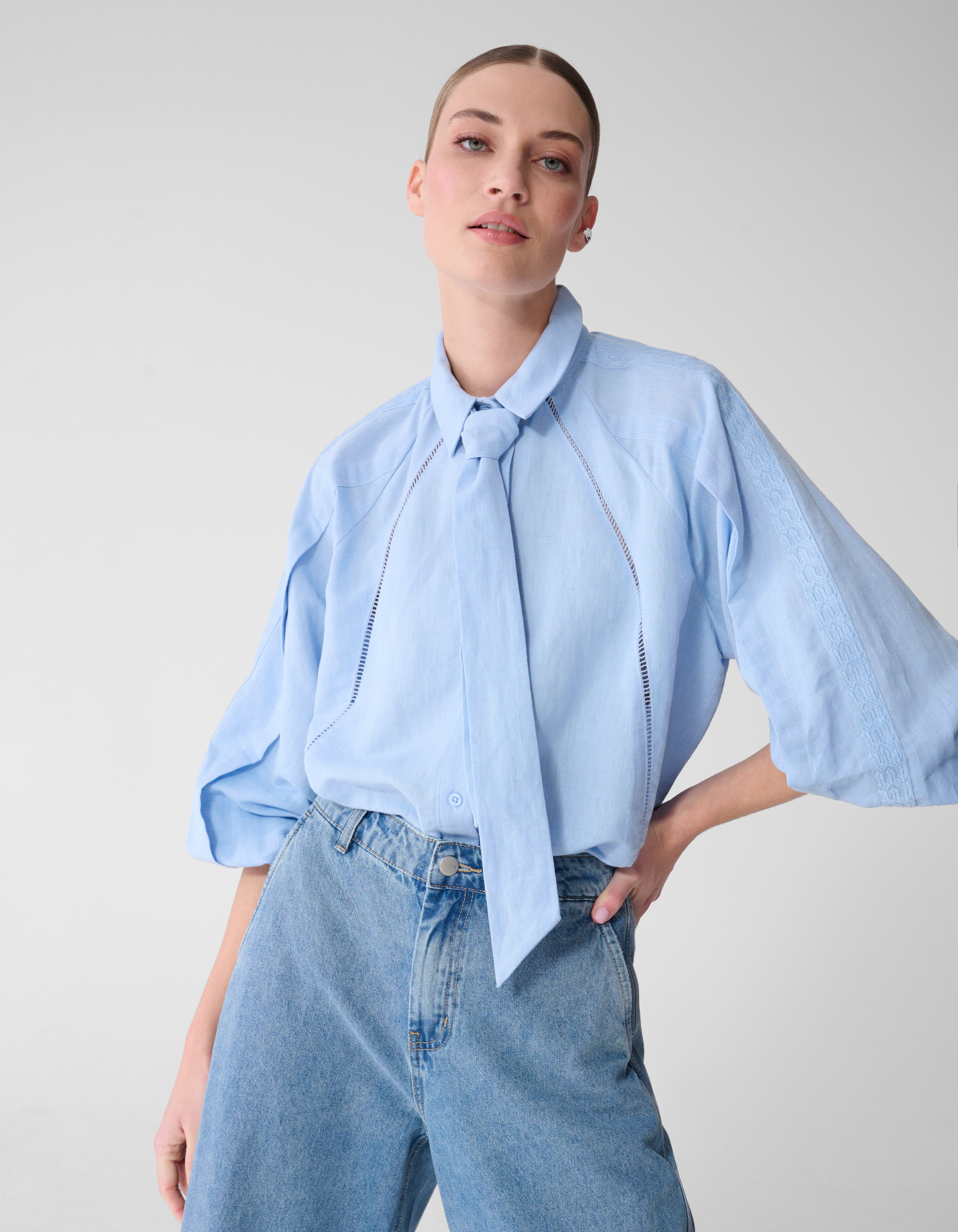 Plissierte Stickbluse Hellblau von Mieke SHOEBY WOMEN