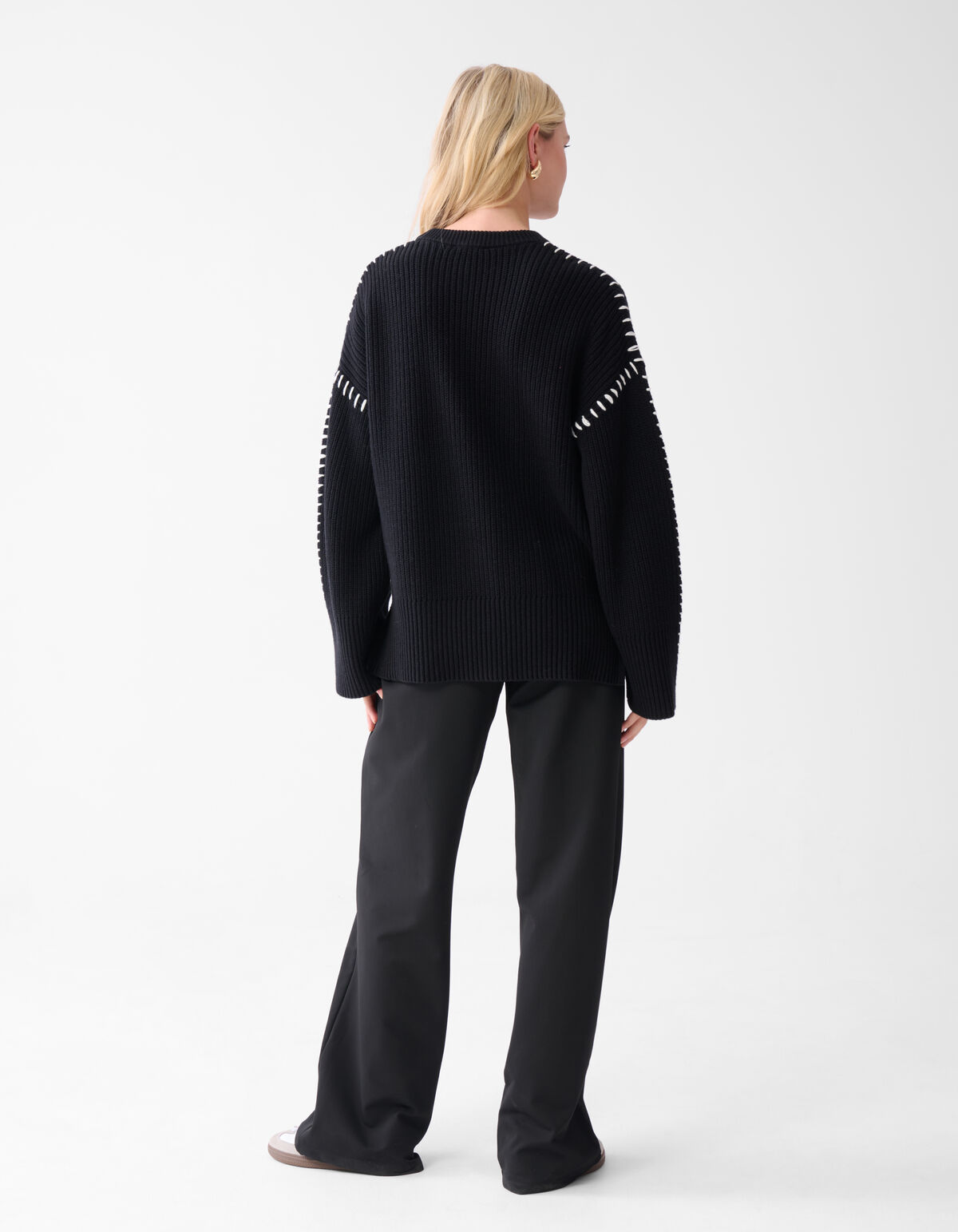 Stitch Pullover Schwarz SHOEBY WOMEN