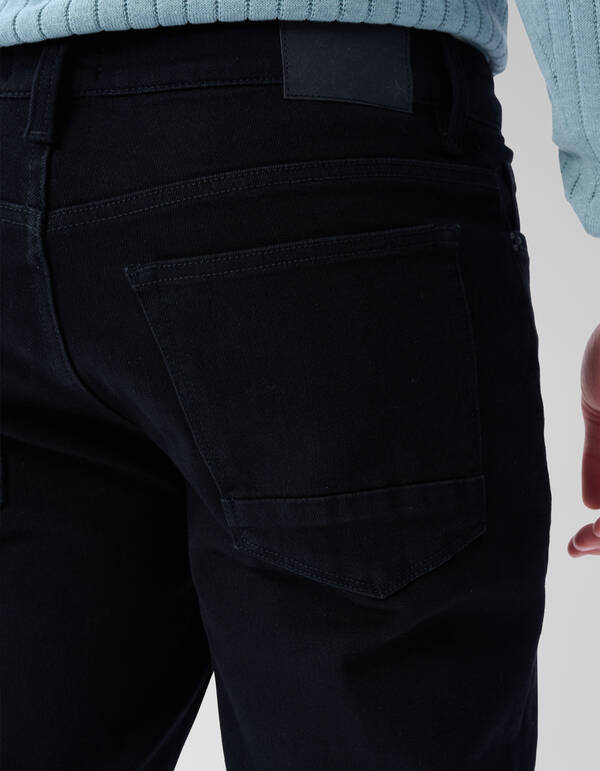 Straight Fit Hose Schwarz SHOEBY MEN