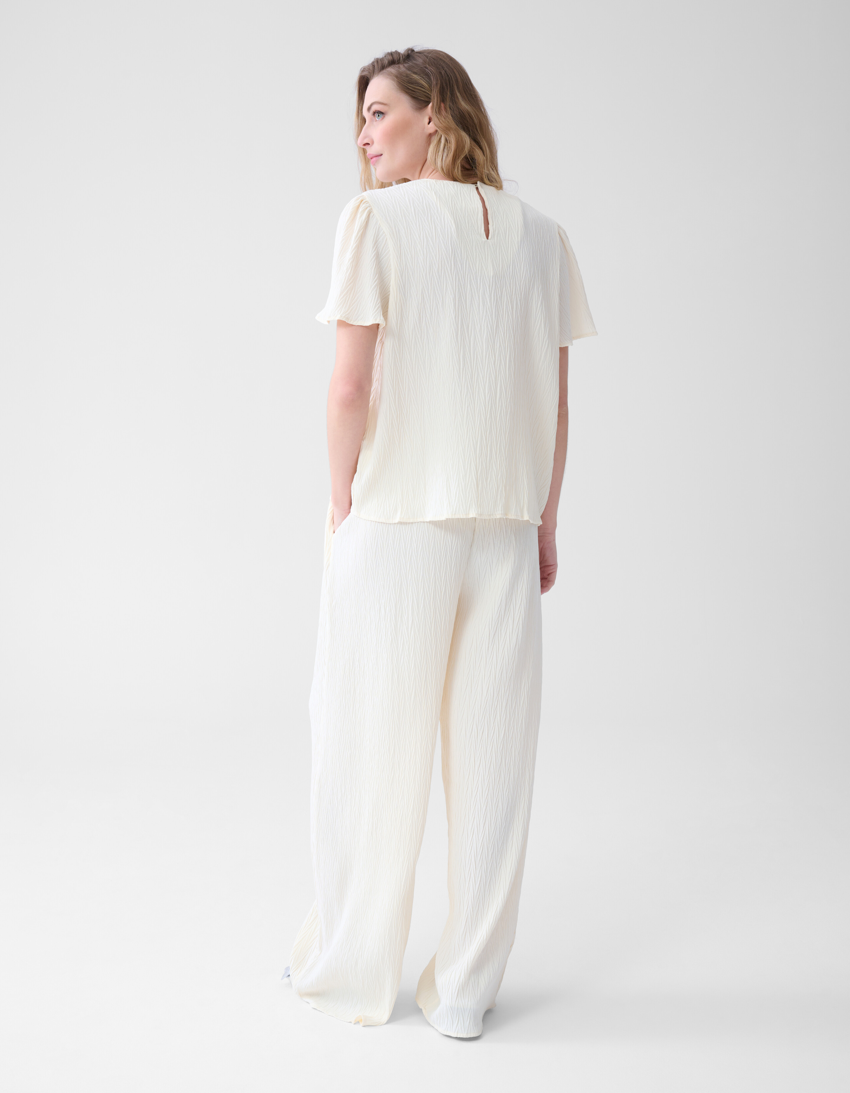 Crinkle Twist Top Off White SHOEBY WOMEN
