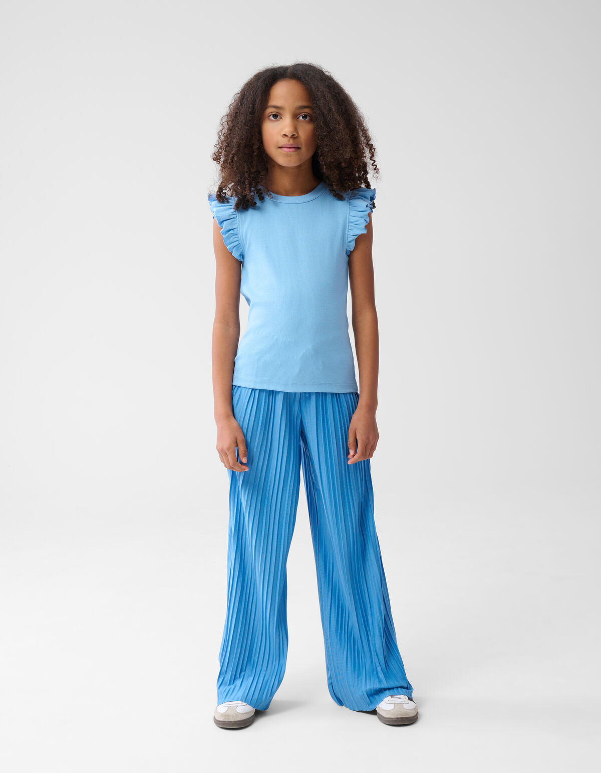 Ruffle Rib Top Blau SHOEBY GIRLS