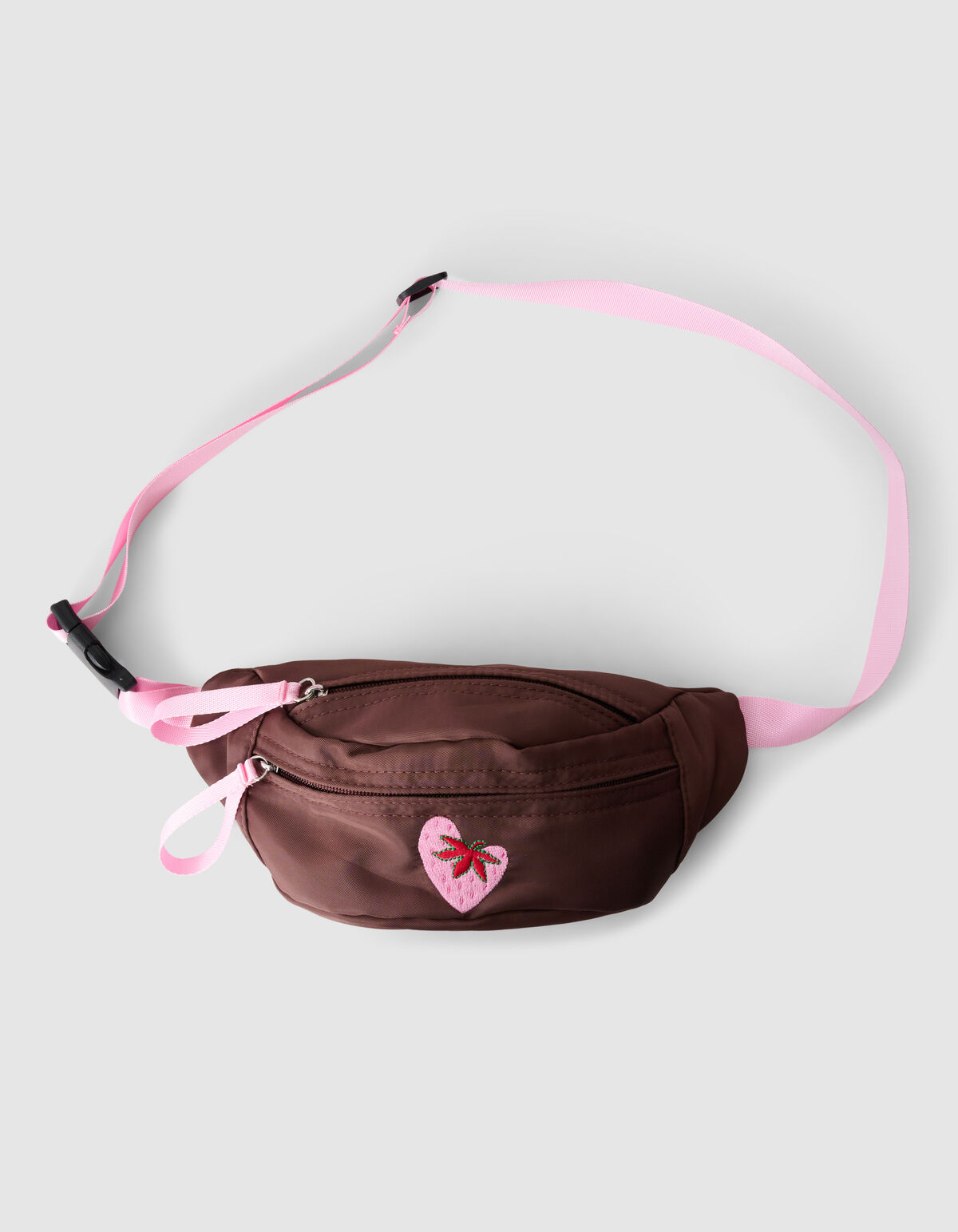Erdbeer-Stickerei Umh&auml;ngetasche Braun SHOEBY ACCESSOIRES