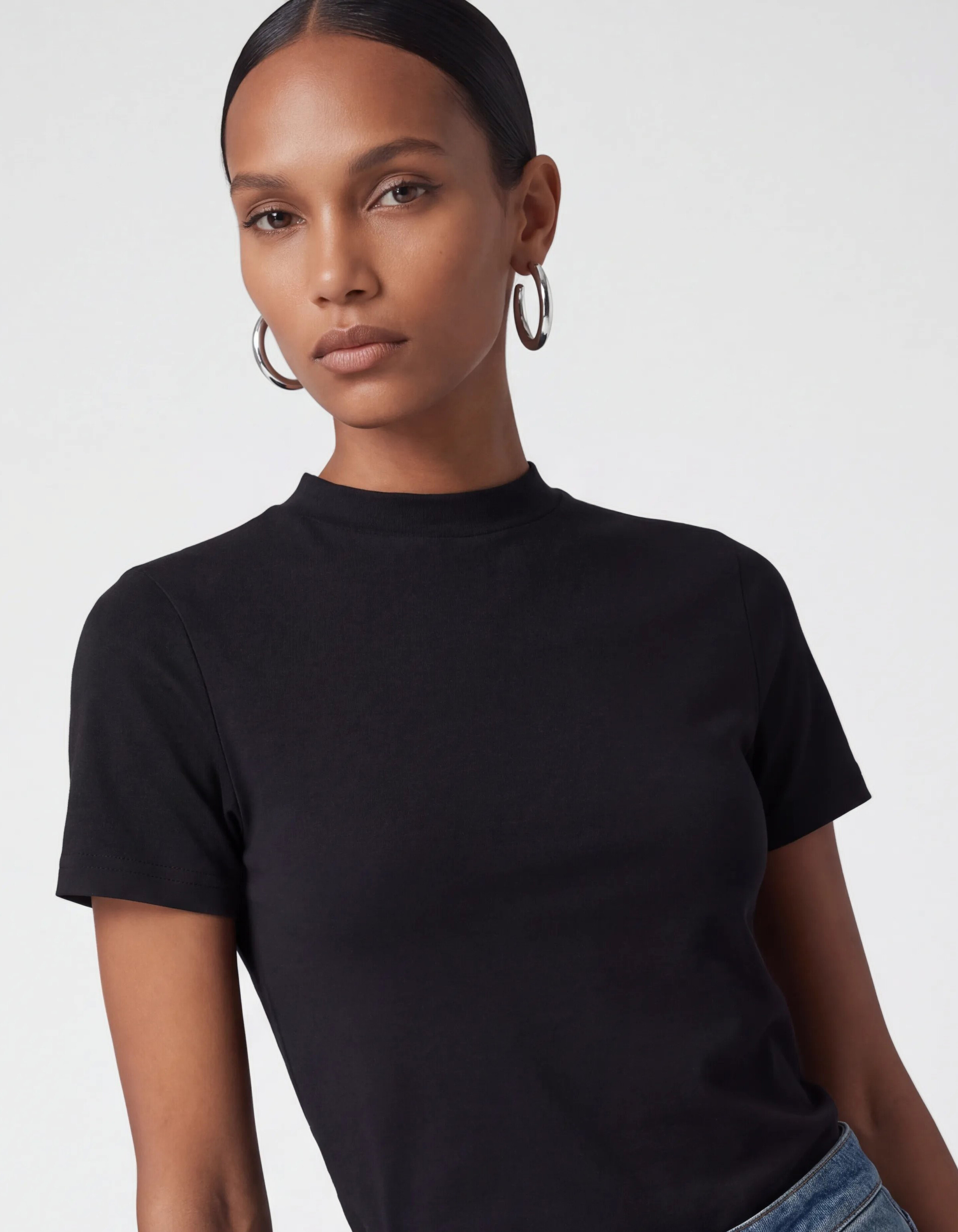 Fitted T-Shirt Schwarz SHOEBY WOMEN