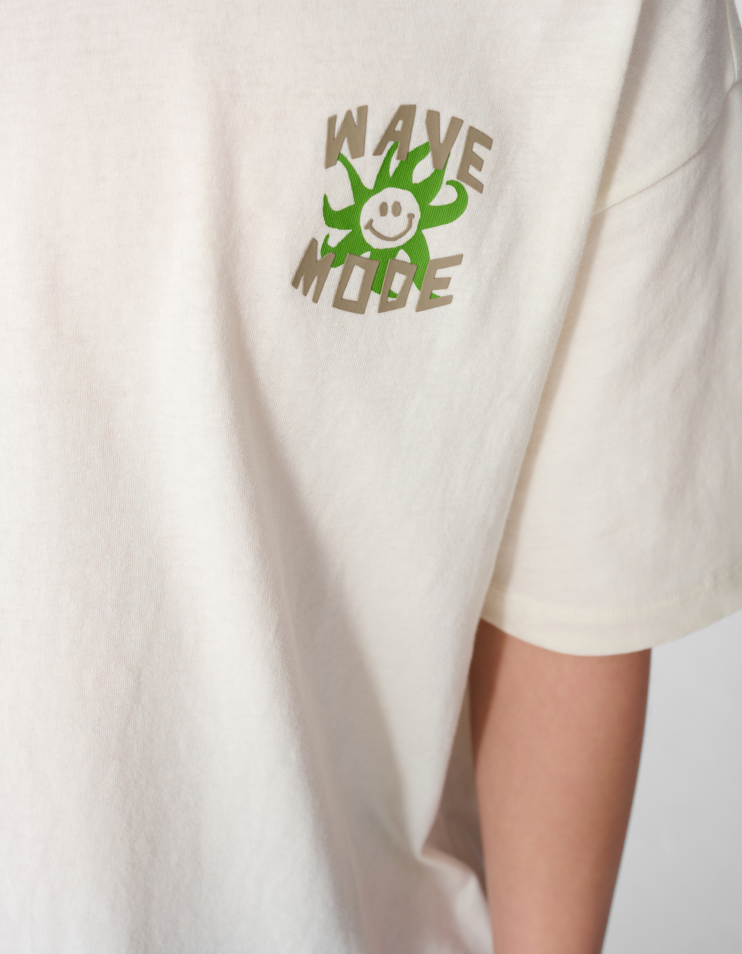 Wave Mode Artwork T-Shirt Gebrochen Wei&szlig; SHOEBY BOYS