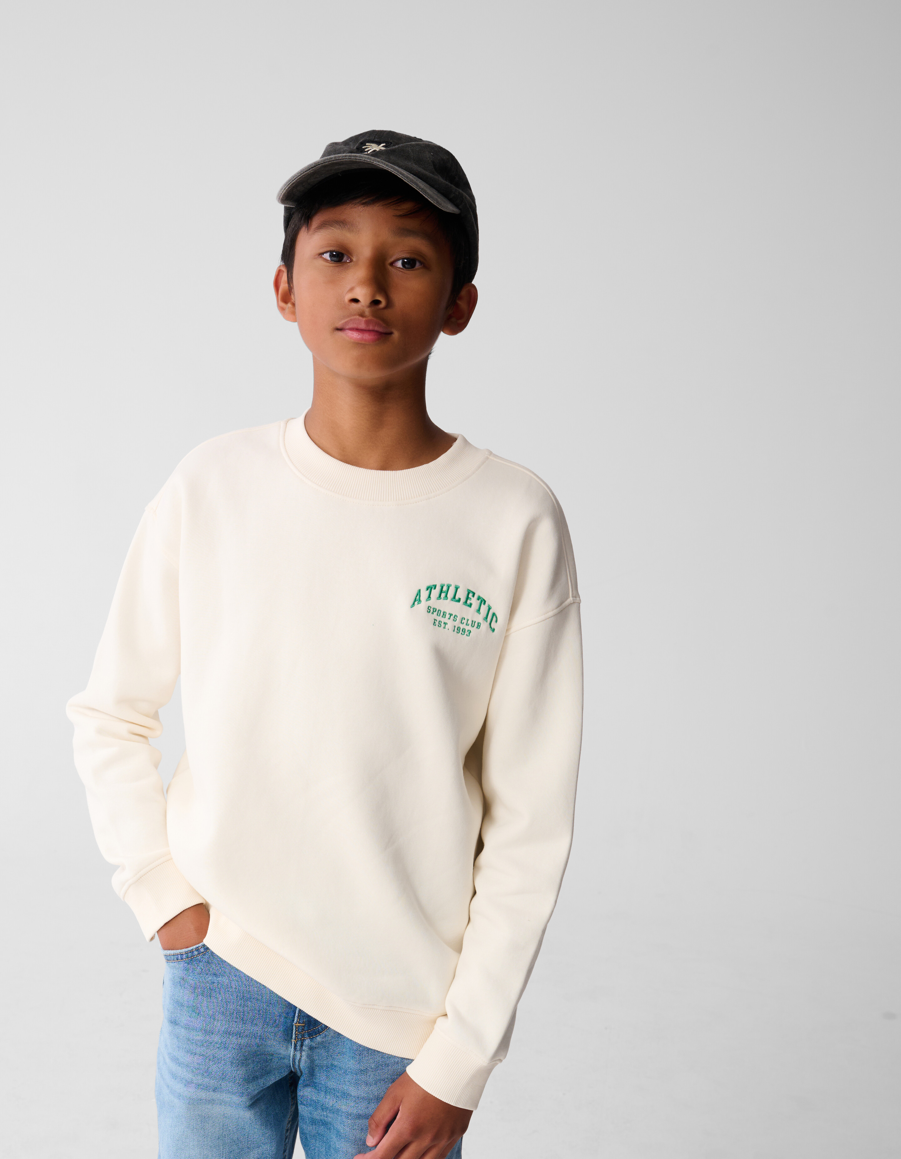 Athletic Artwork Pullover Off White SHOEBY BOYS