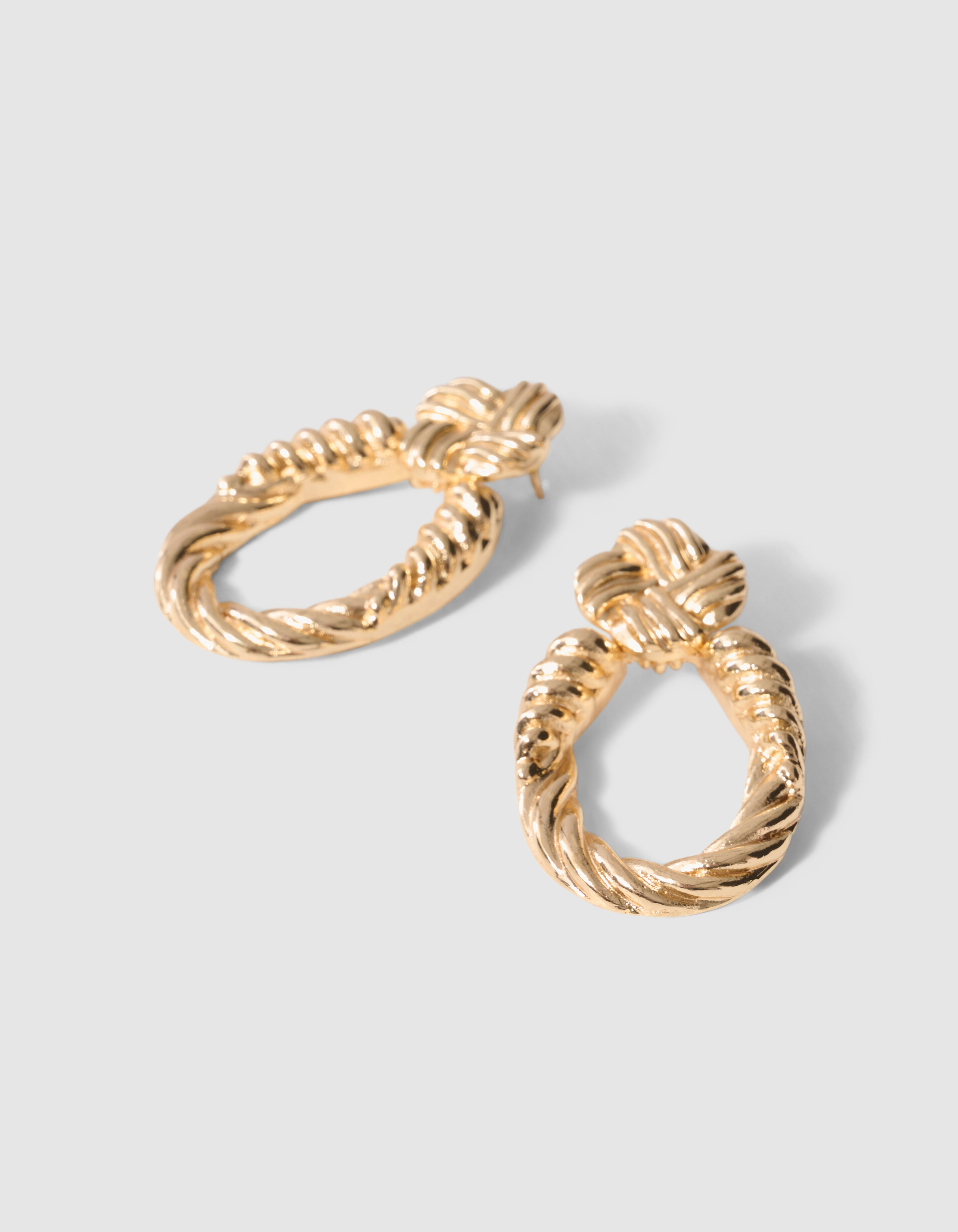 Geknotete Ovale Ohrringe Gold SHOEBY ACCESSOIRES