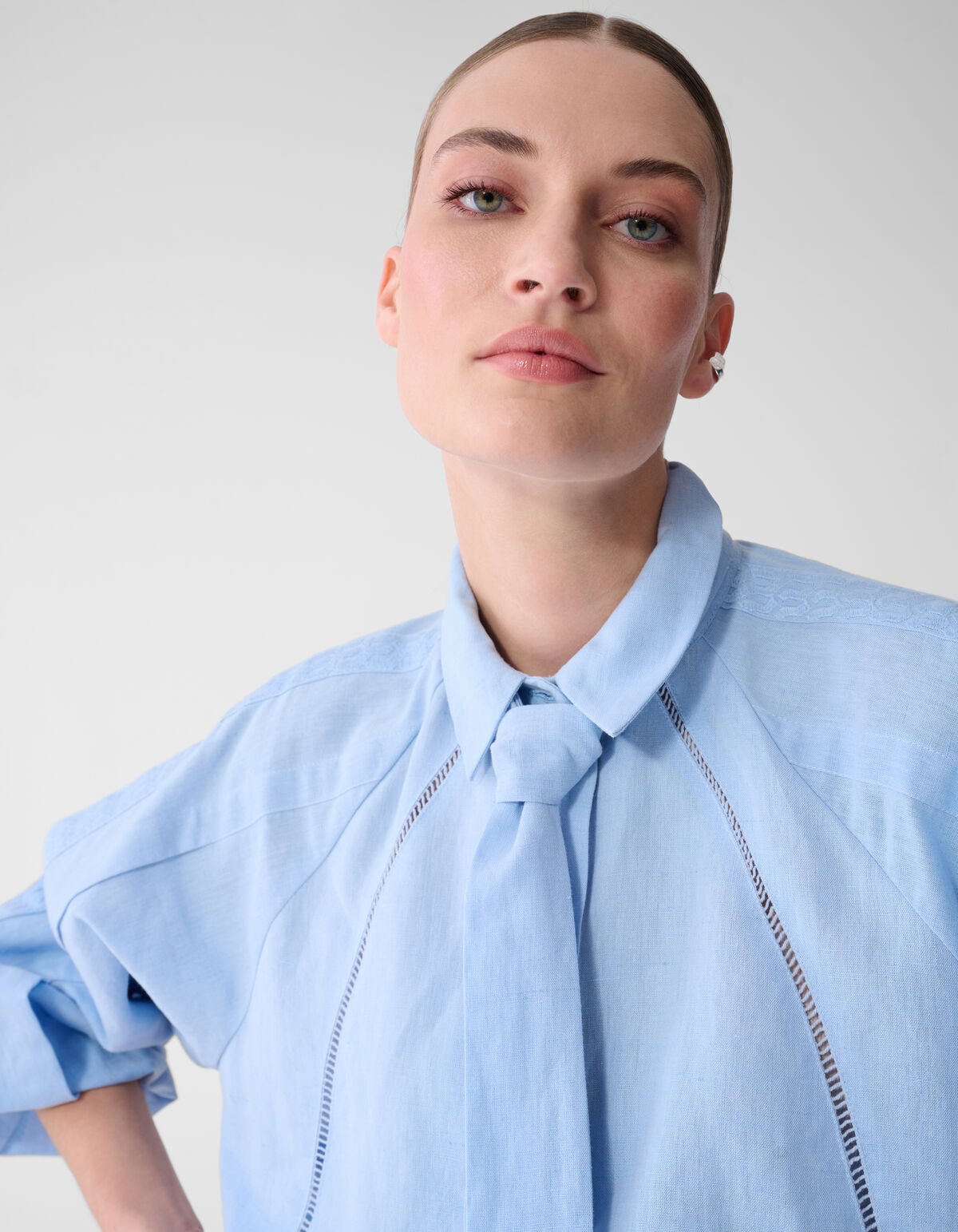 Plissierte Stickbluse Hellblau von Mieke SHOEBY WOMEN