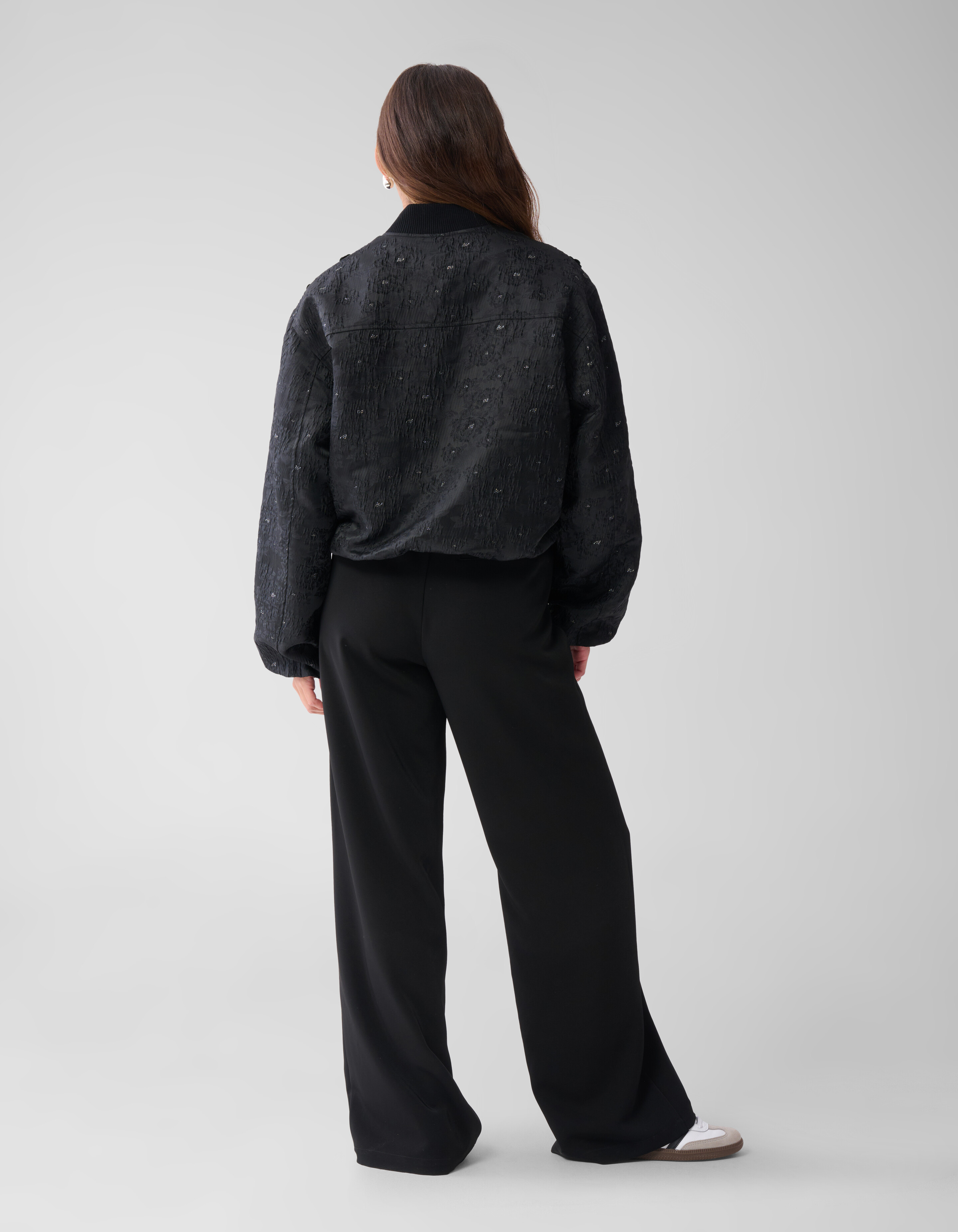 Bomber mit Blumenverzierung Schwarz SHOEBY WOMEN