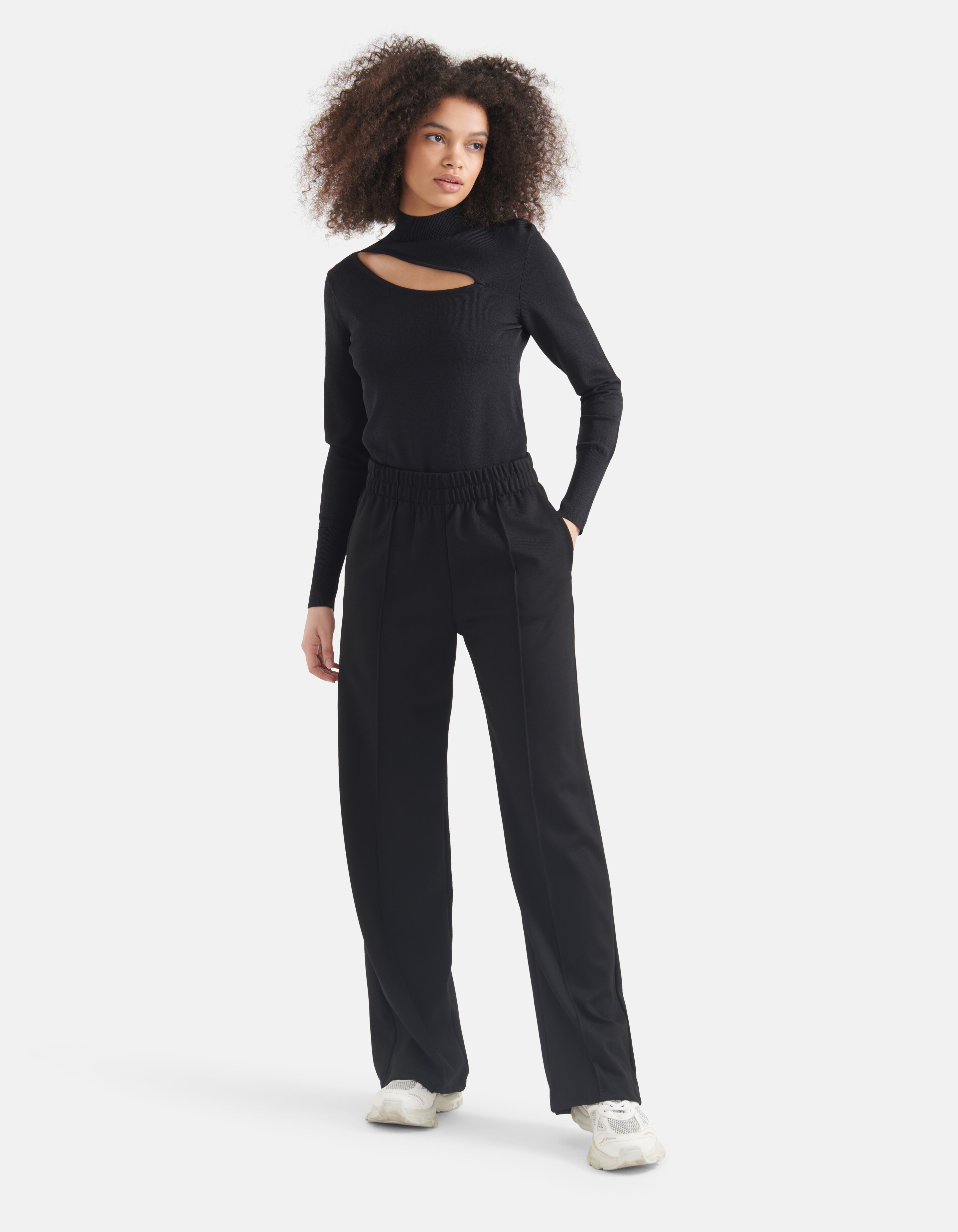 Loose Fit Hose Schwarz SHOEBY WOMEN