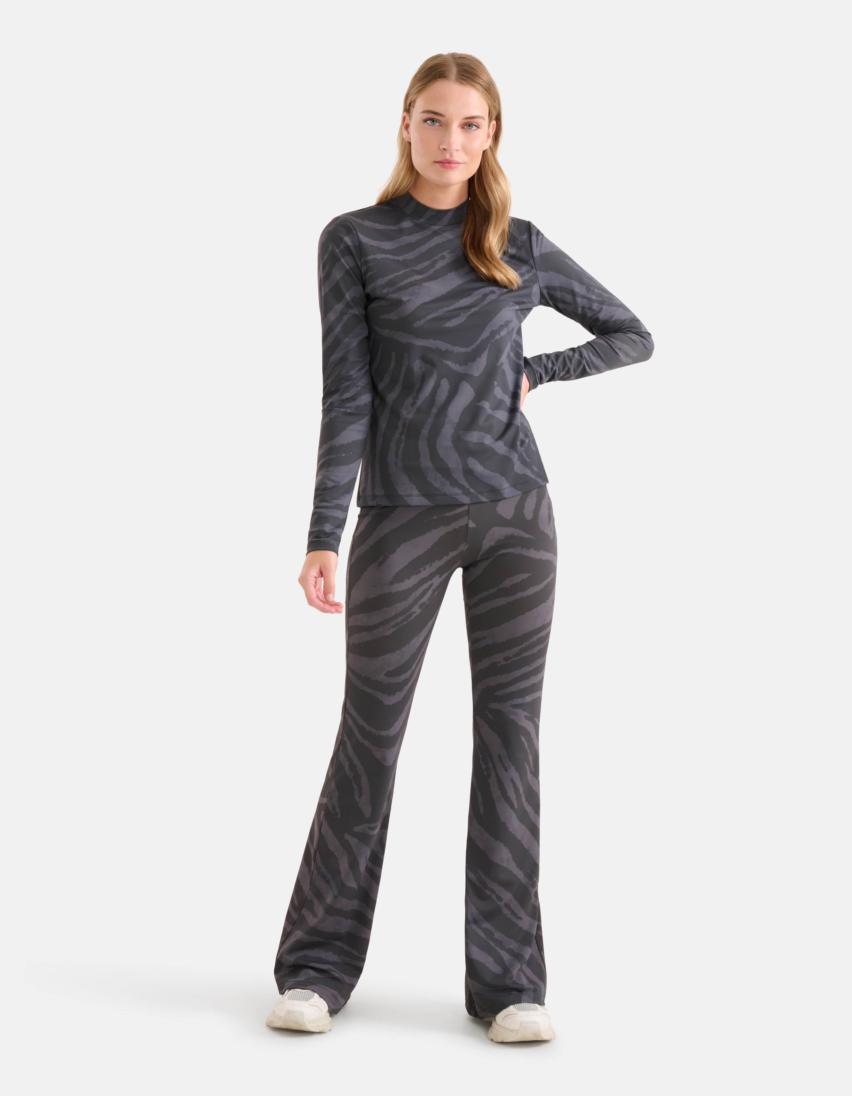 Travel Flared Trousers Dunkelgrau SHOEBY WOMEN