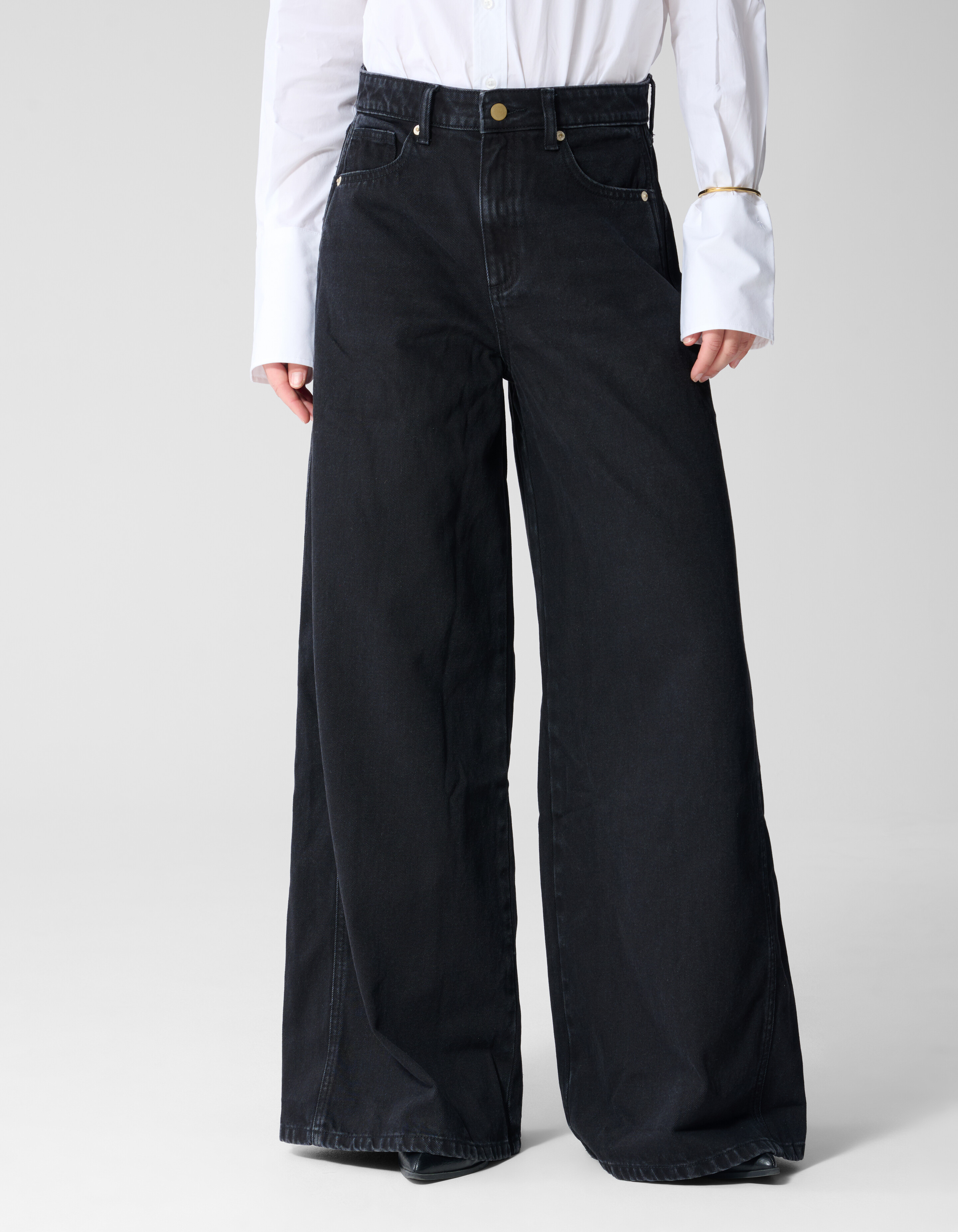 Ultra Wide Leg Fit Jeans Schwarz By Lonneke SHOEBY WOMEN