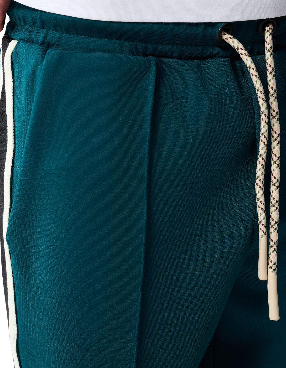 Sportliche Short Dunkelgr&uuml;n SHOEBY BOYS