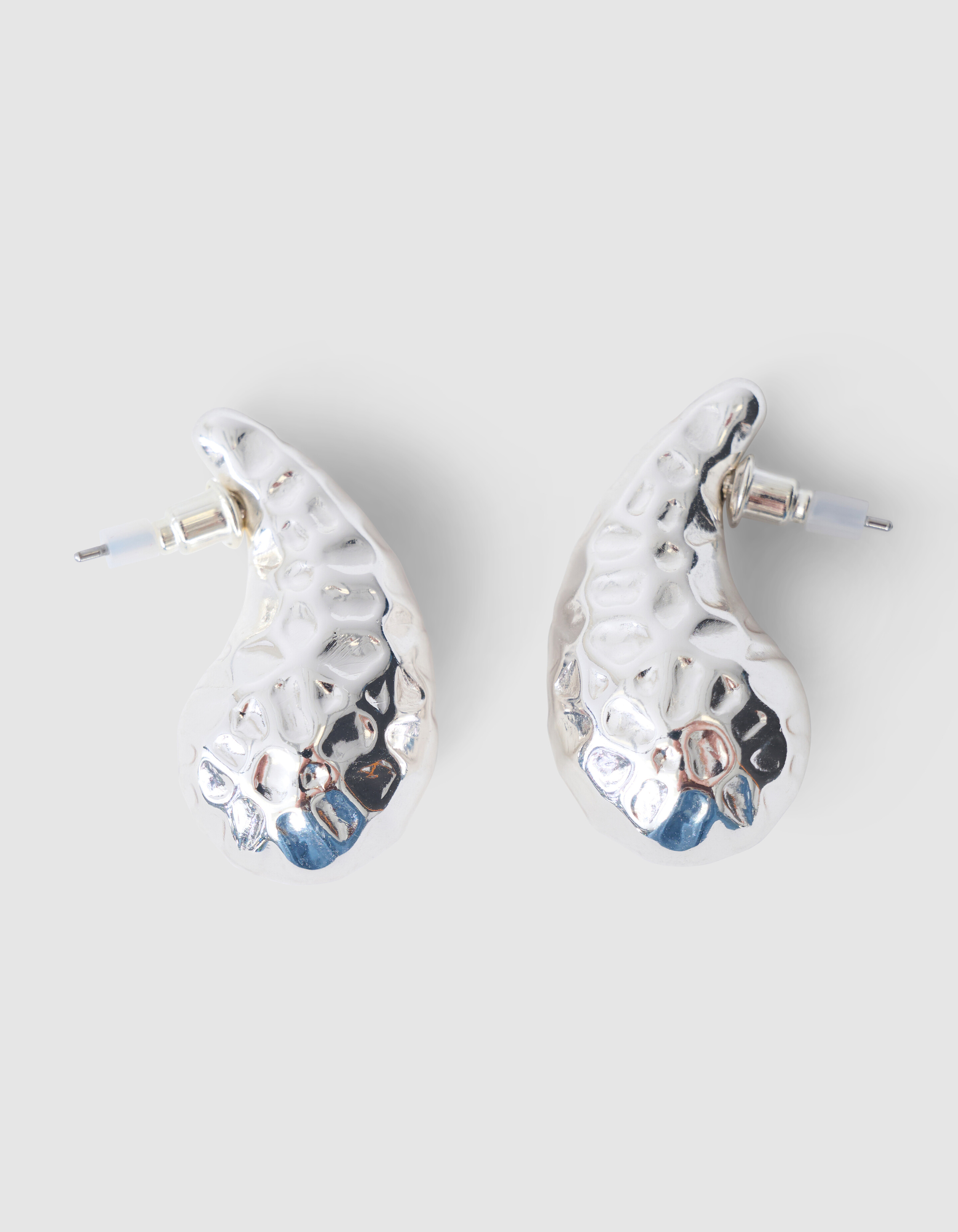 Hammered Tropfen Ohrringe Silber SHOEBY ACCESSOIRES