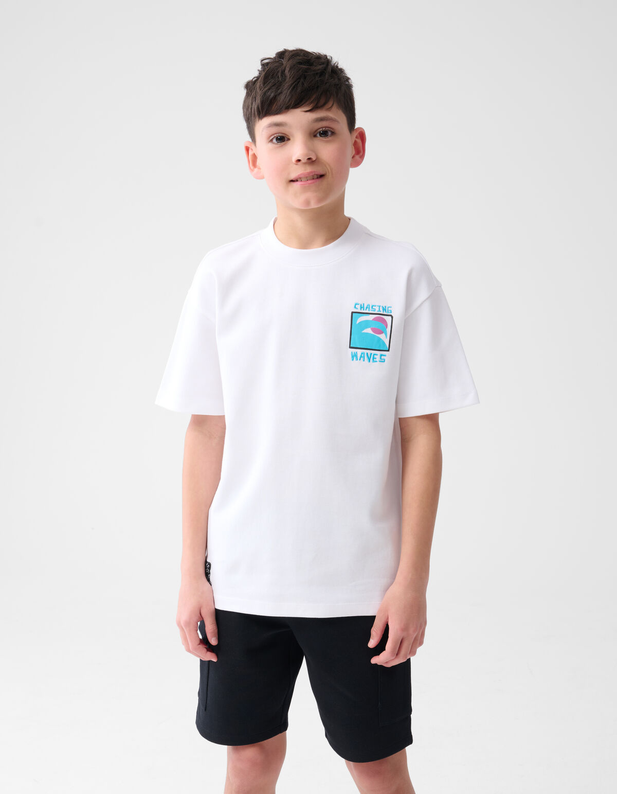 Waves Artwork T-shirt White SHOEBY BOYS