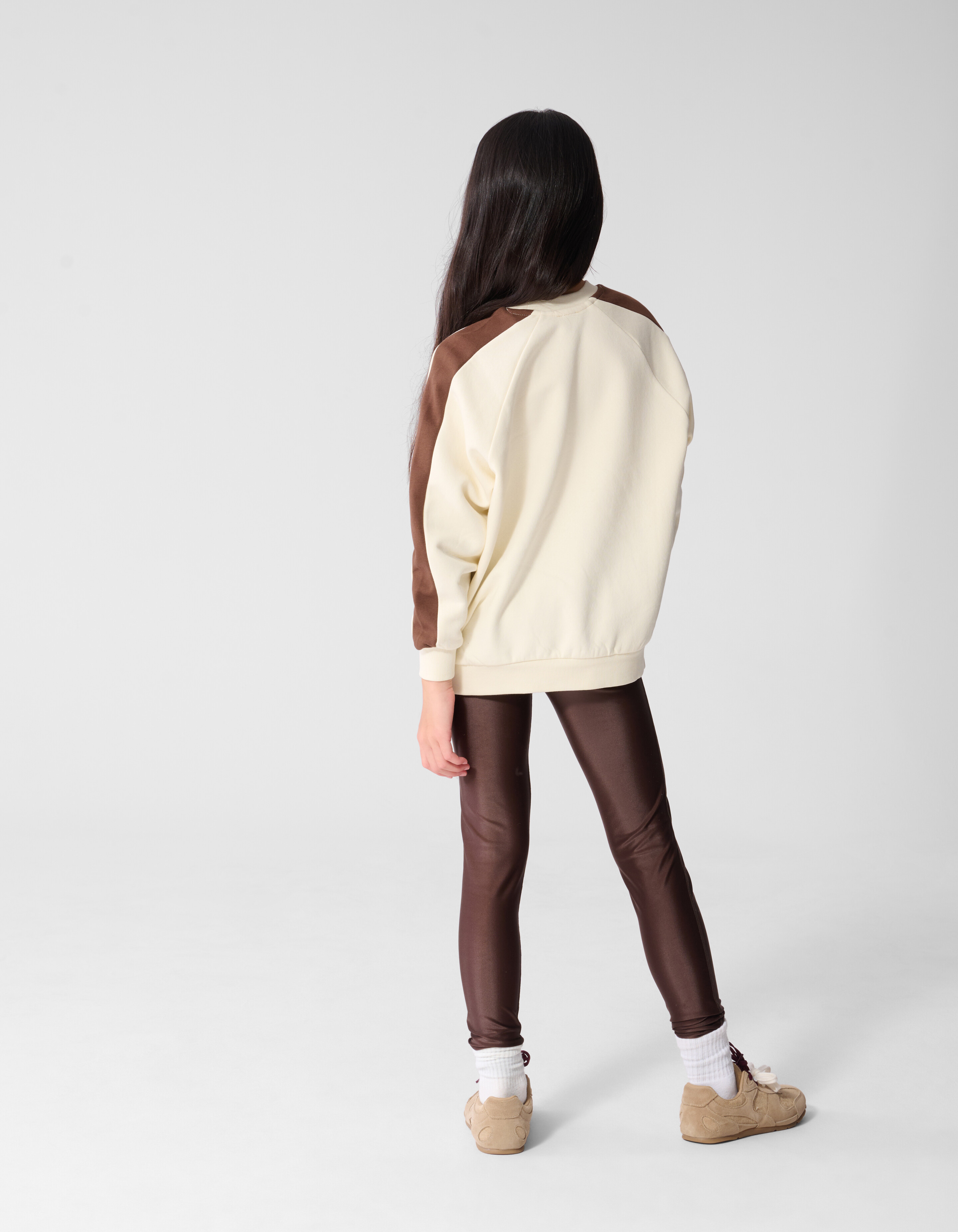 Gro&szlig;er Sportpullover in Off-White SHOEBY GIRLS