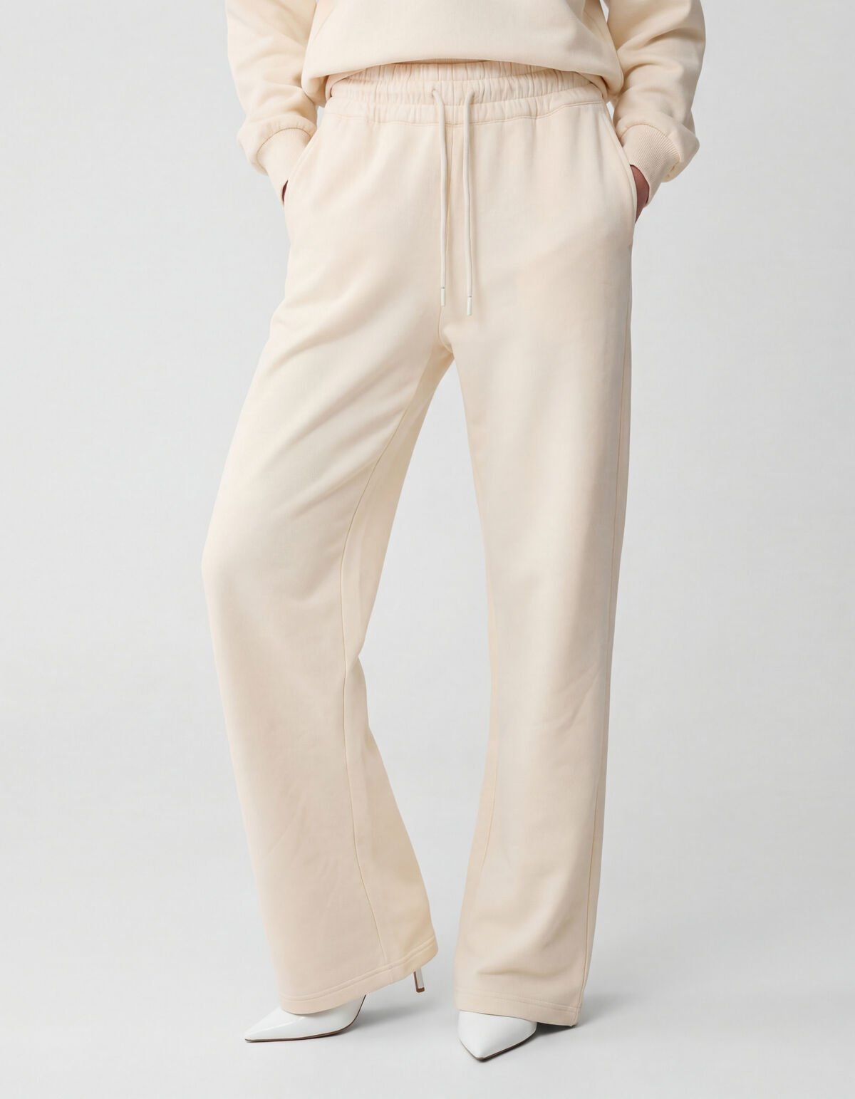 Weit geschnittene Jogginghose in gebrochenem Wei&szlig; SHOEBY WOMEN