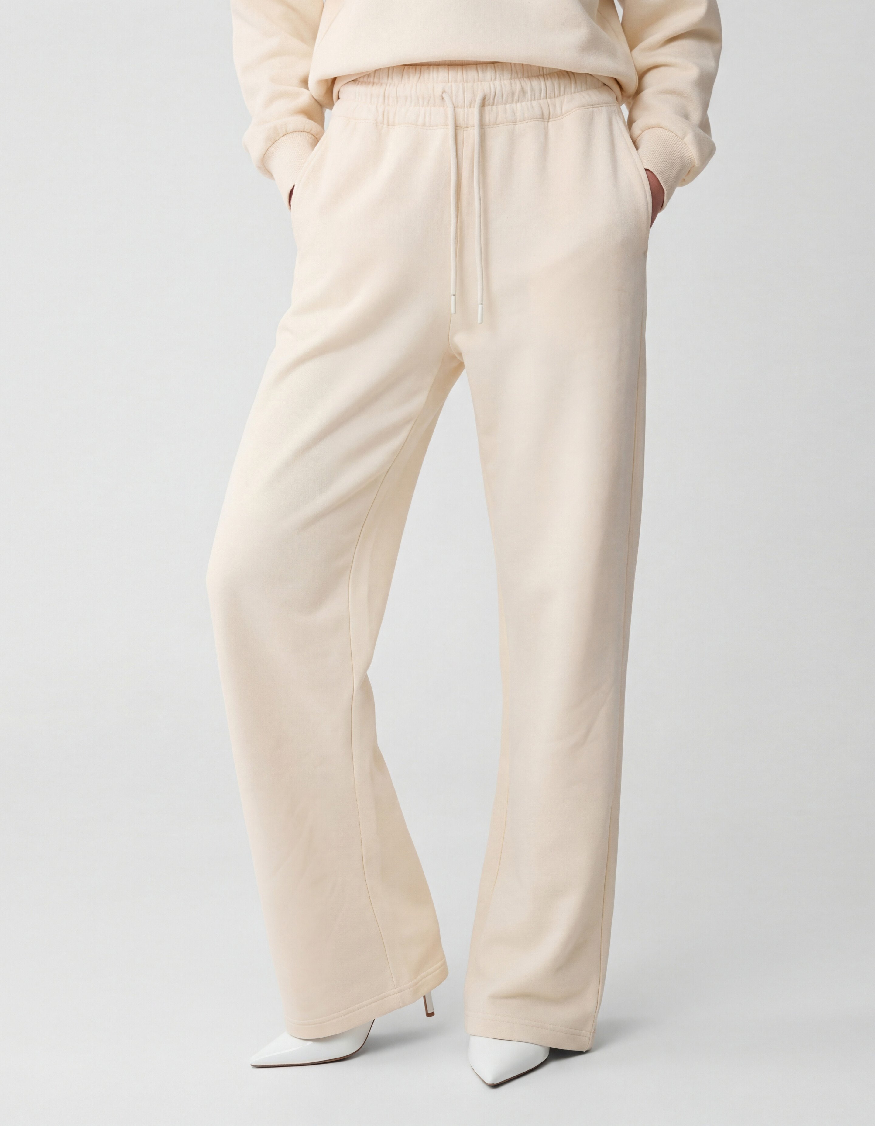 Weit geschnittene Jogginghose in gebrochenem Wei&szlig; SHOEBY WOMEN