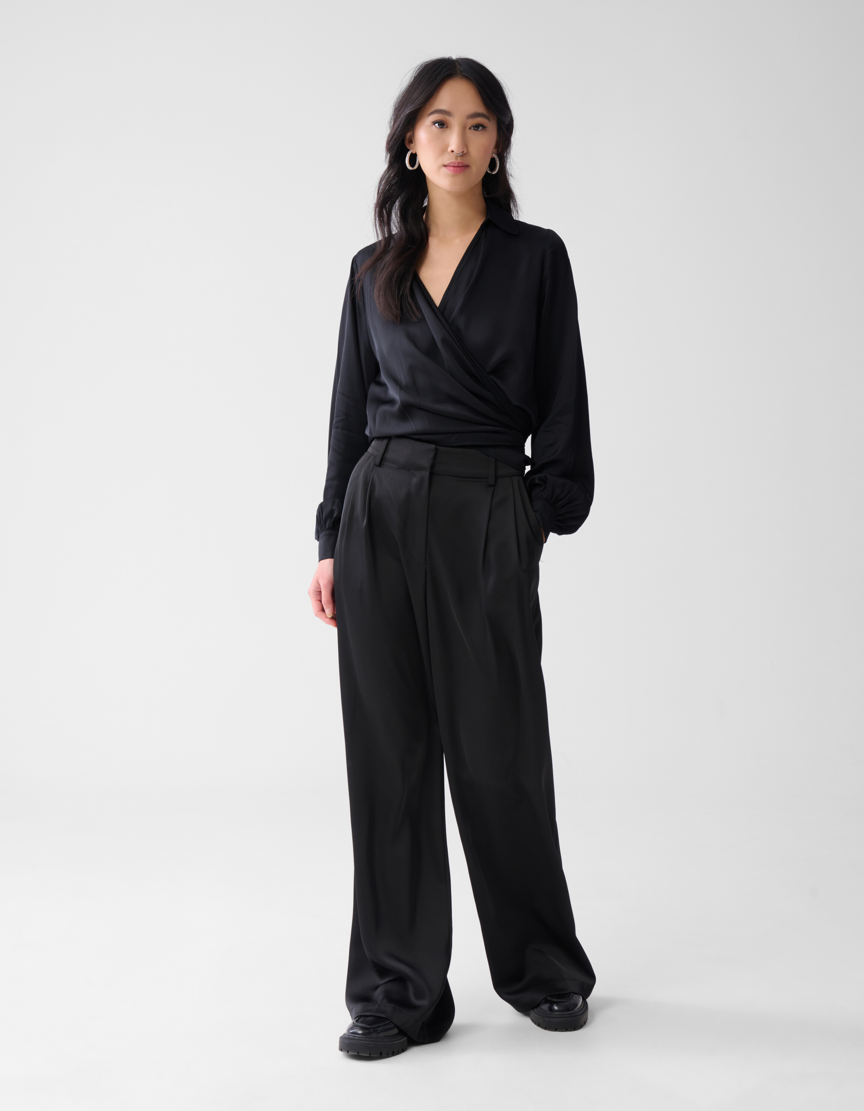 Knotenbluse Schwarz SHOEBY WOMEN