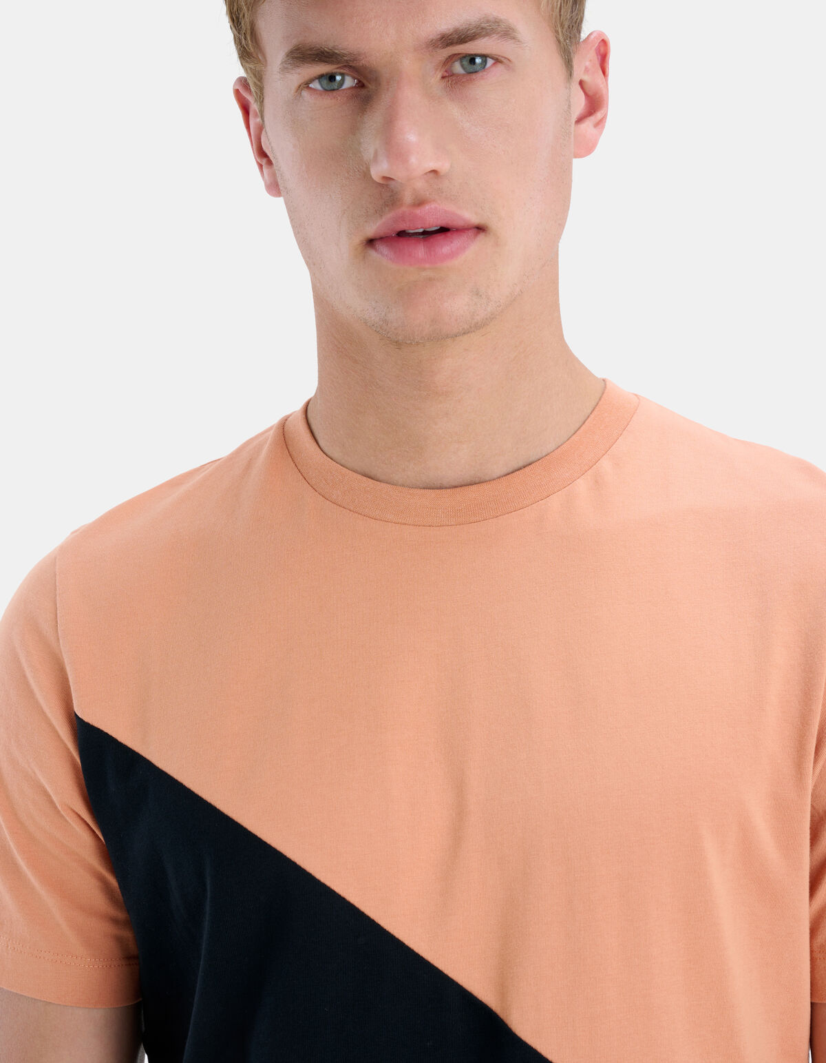 Diagonales T-Shirt REFILL