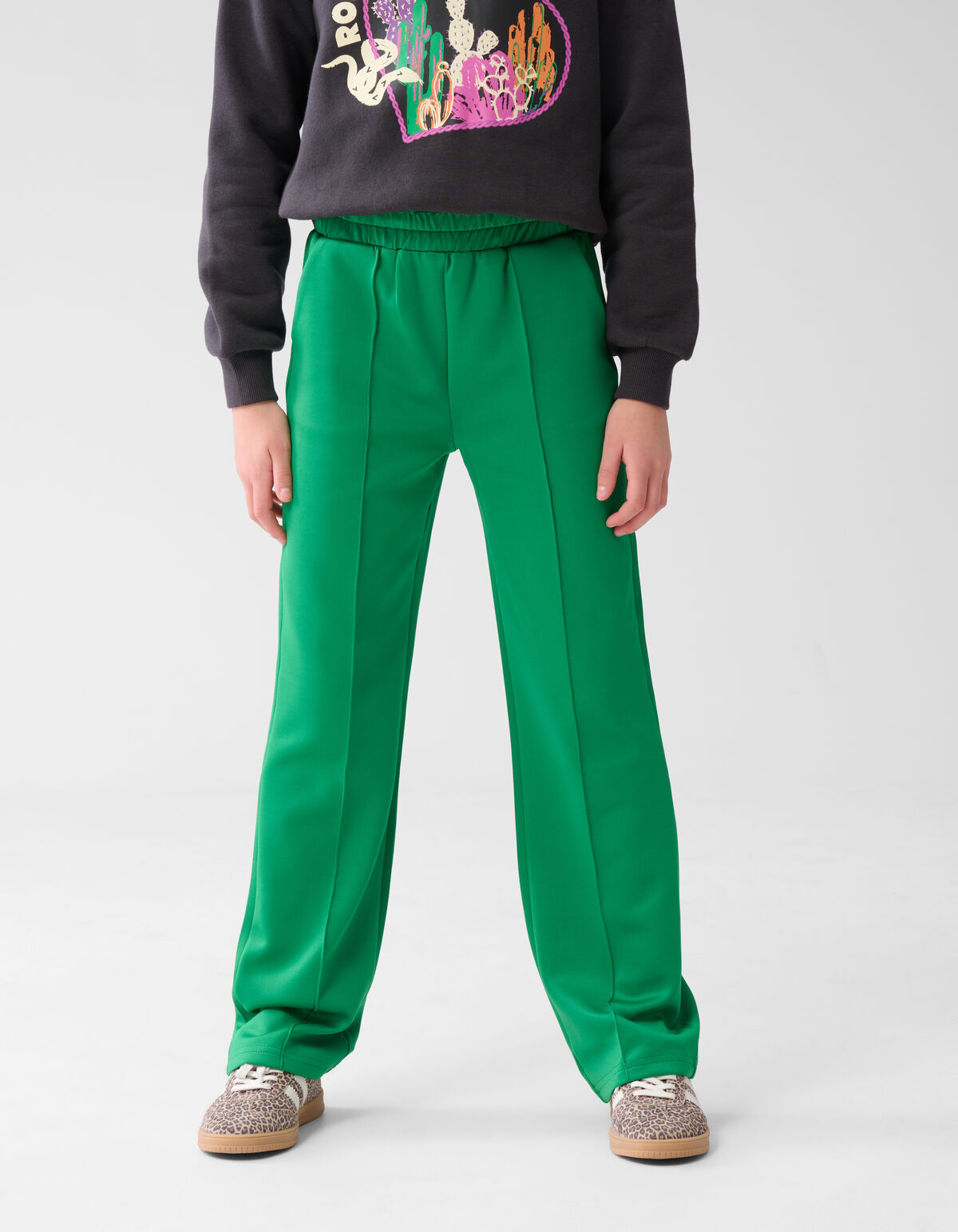 Weit geschnittene Hose Grün SHOEBY GIRLS