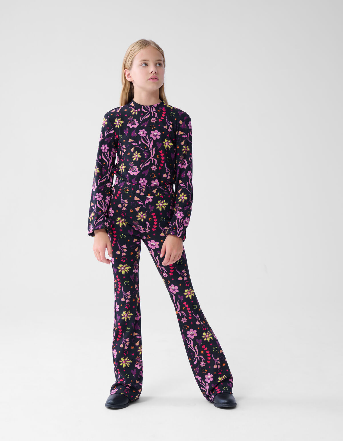 Smile Rib Flared Legging Schwarz SHOEBY GIRLS
