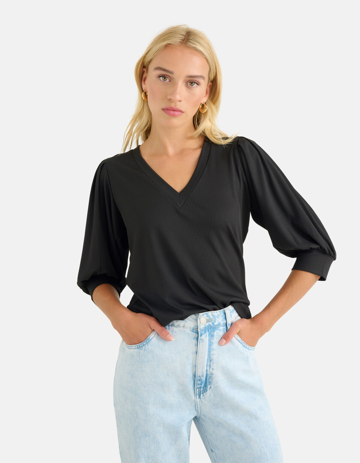 Rippen-V-Ausschnitt-Top Schwarz SHOEBY WOMEN