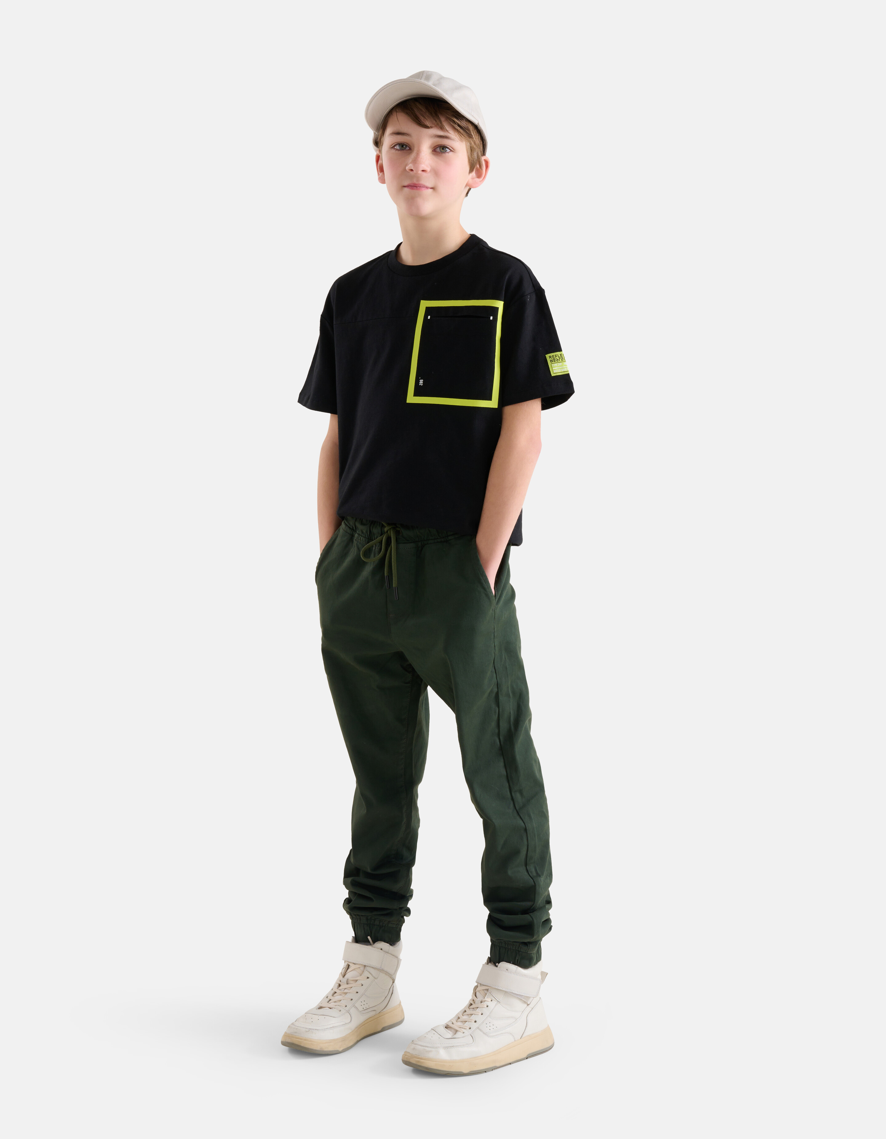 Relaxed Fit T-shirt Schwarz SHOEBY BOYS