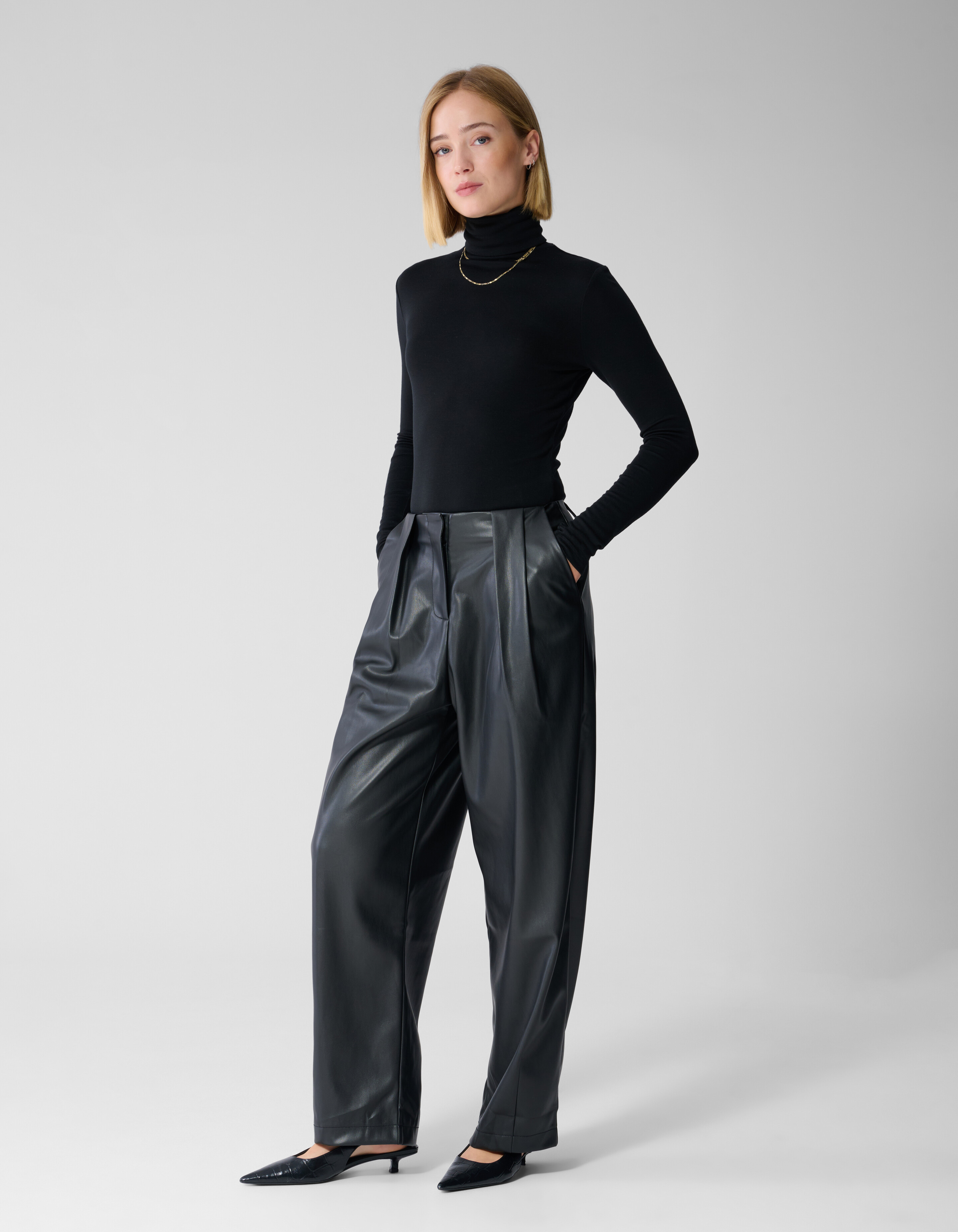 Vegane Leder Barrel-Fit-Hose Schwarz By Lonneke SHOEBY WOMEN