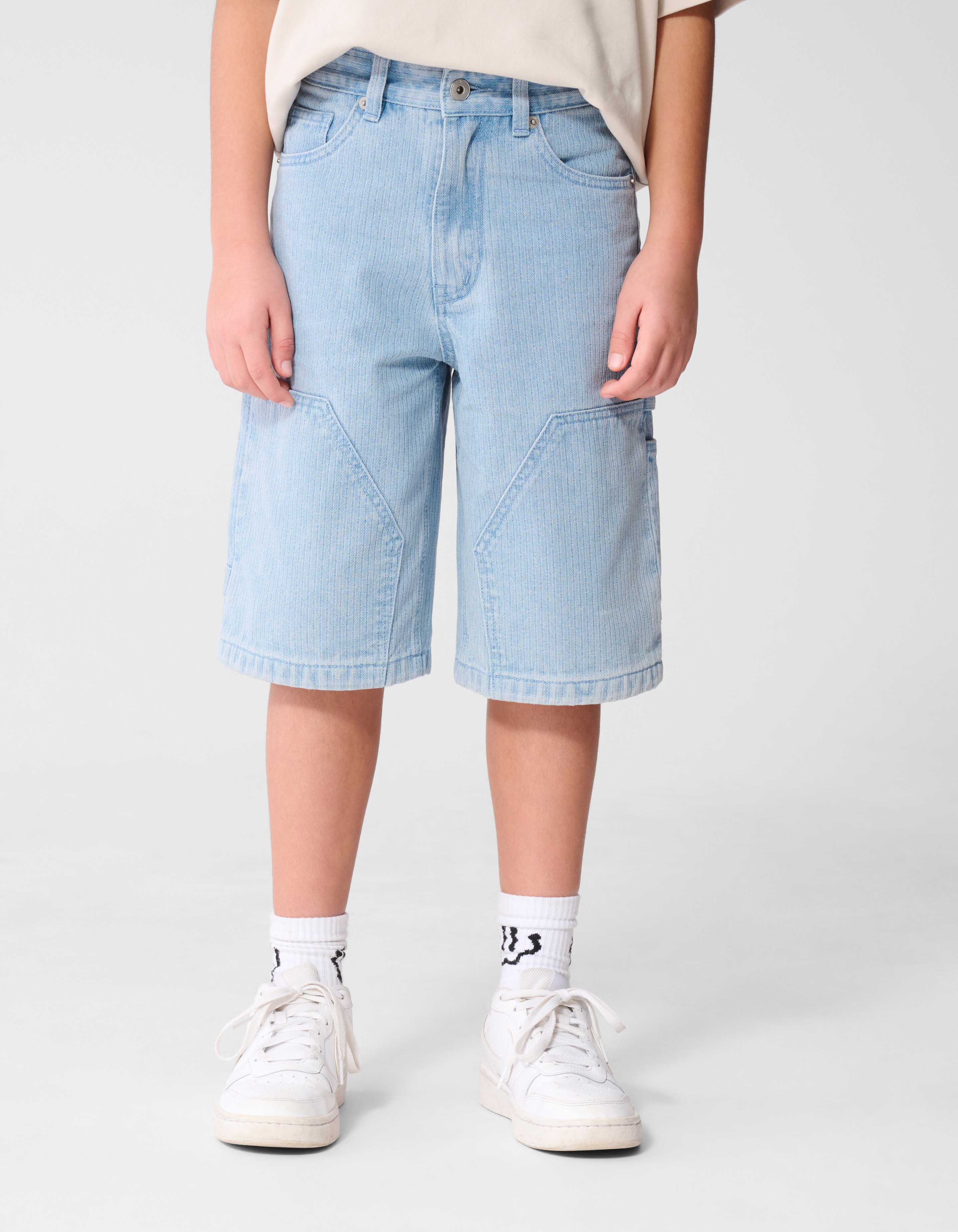 Gestreifte Carpenter Denim Shorts Hellblau SHOEBY BOYS