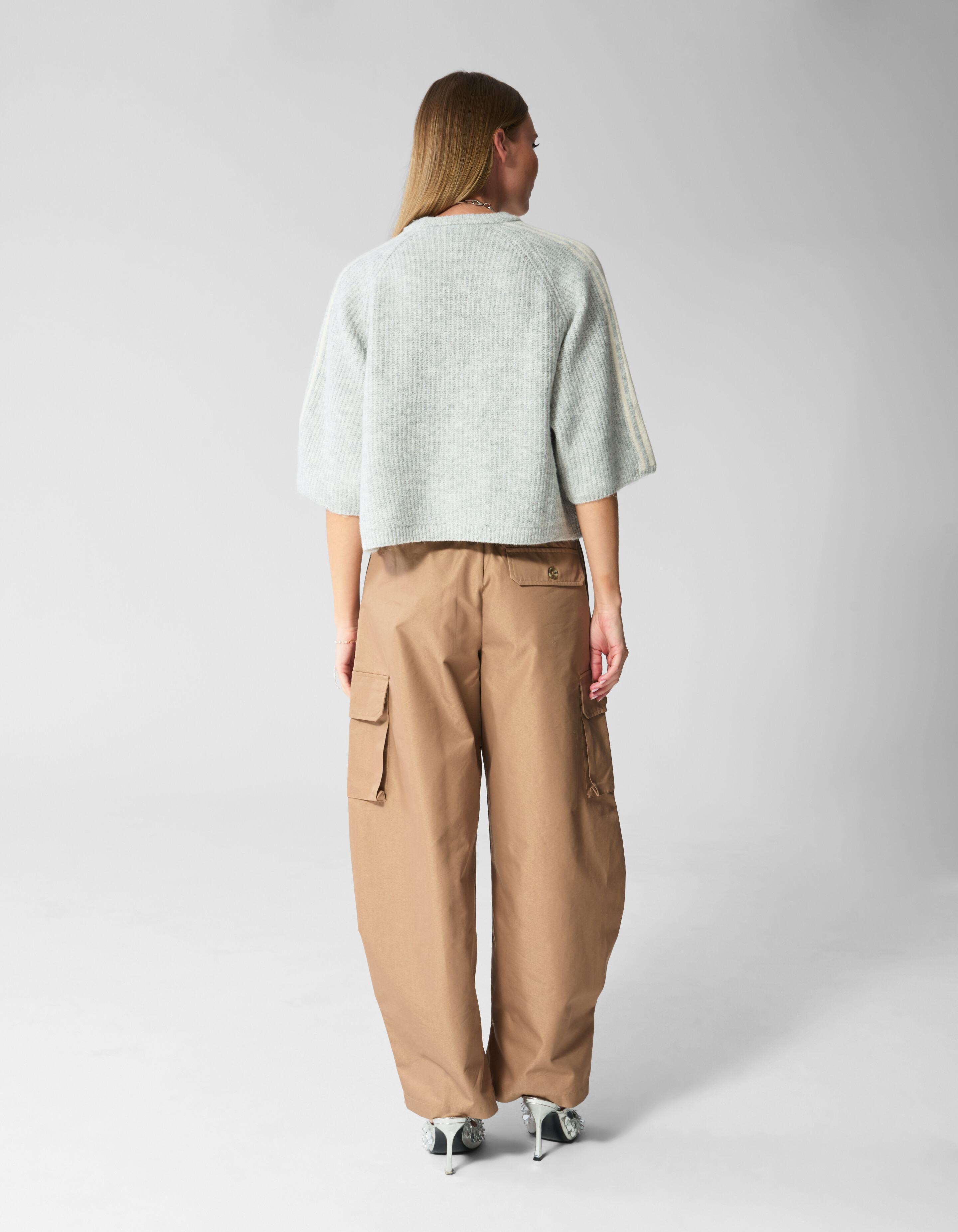 Gestreifter Pullover Mit Halblangen &Auml;rmel Hellgrau SHOEBY WOMEN