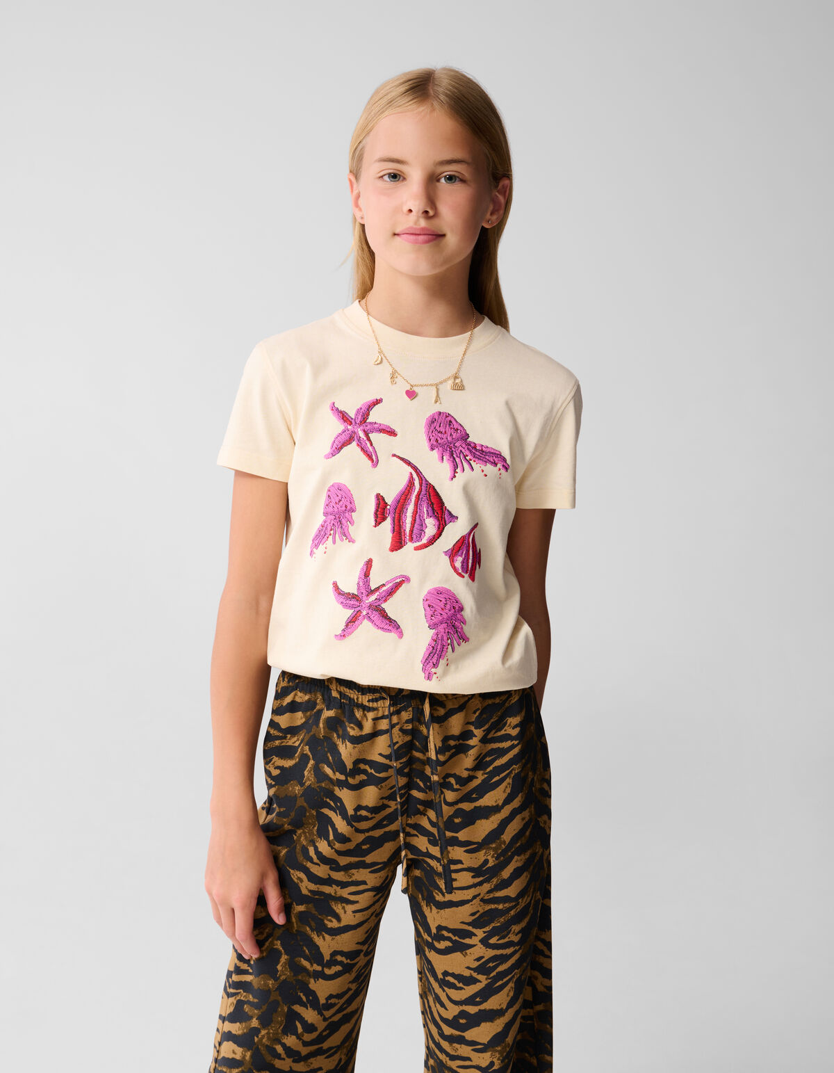 Gemischtes Meer Kunstwerk T-shirt Off White SHOEBY GIRLS