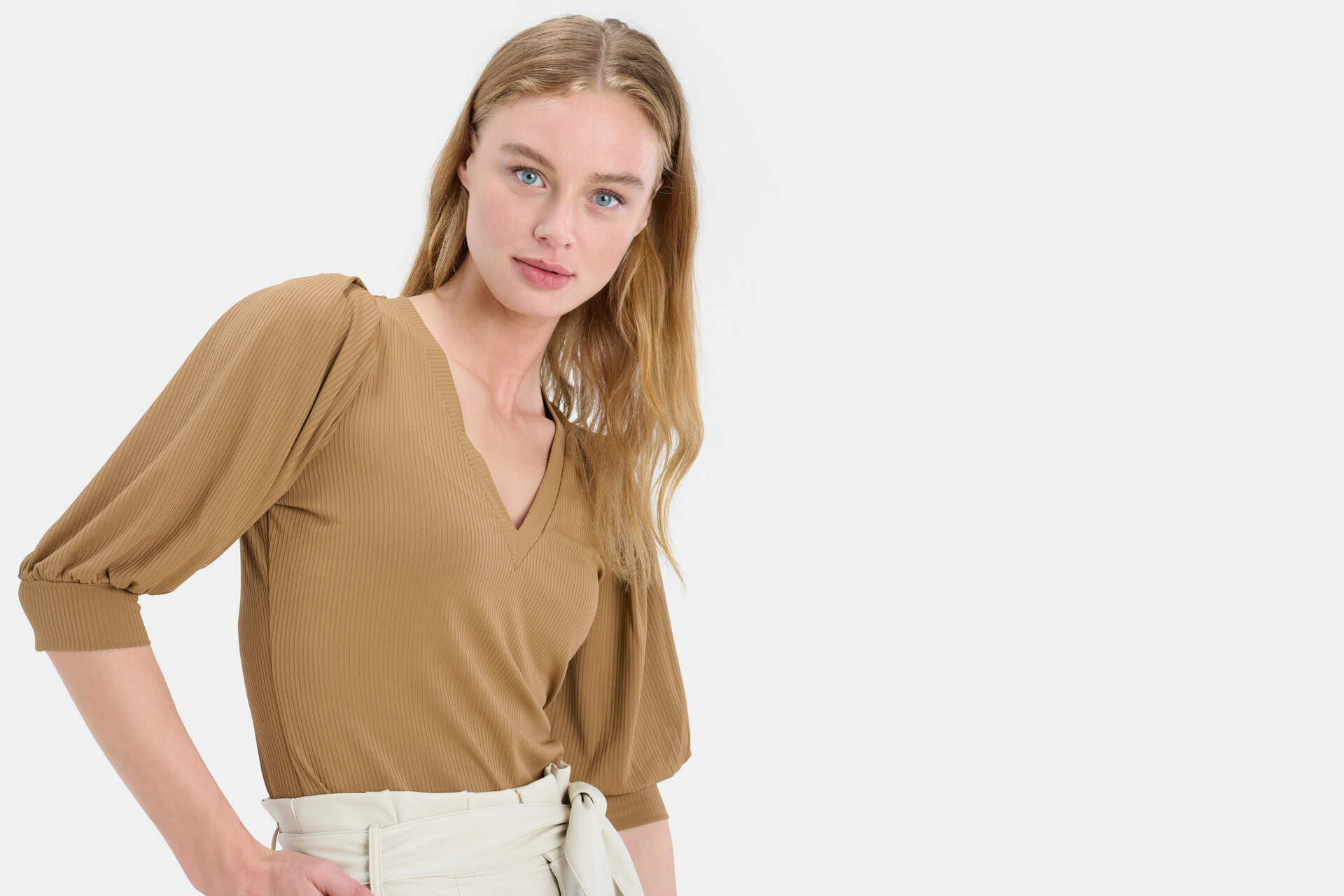 Rib Jersey V Ausschnitt T-Shirt EKSEPT
