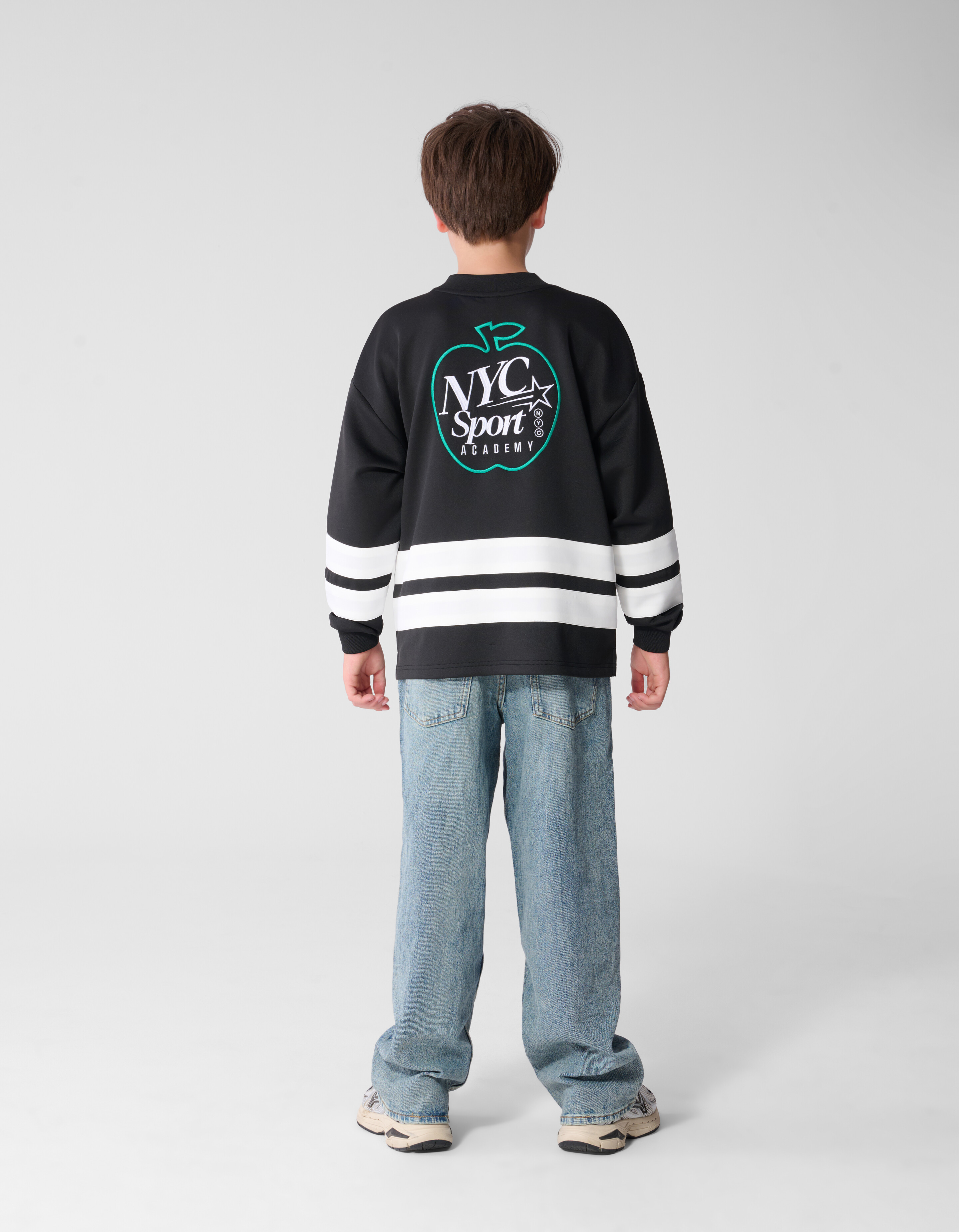 Oversized Fit Artwork Sweater Schwarz SHOEBY BOYS