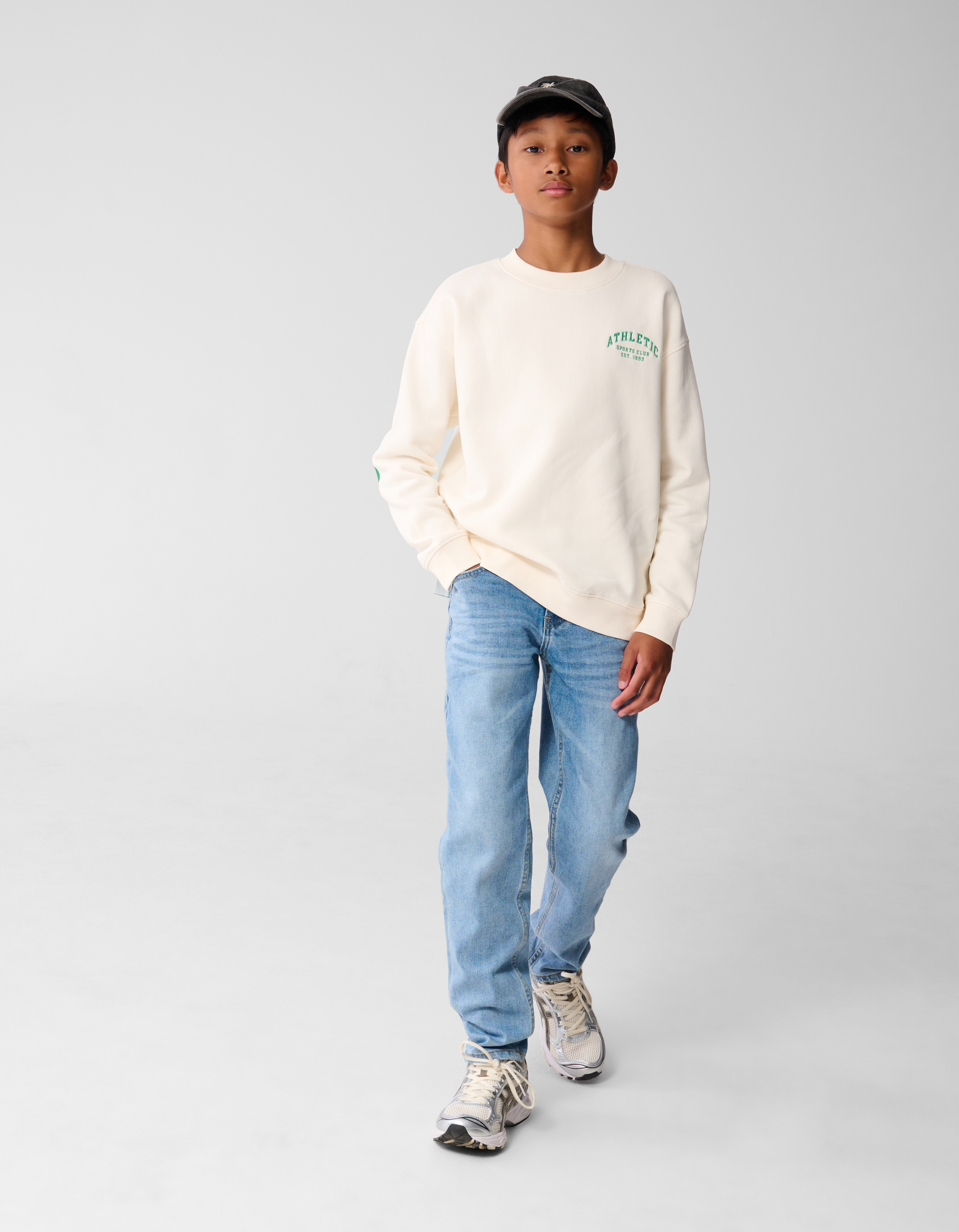 Athletic Artwork Pullover Off White SHOEBY BOYS