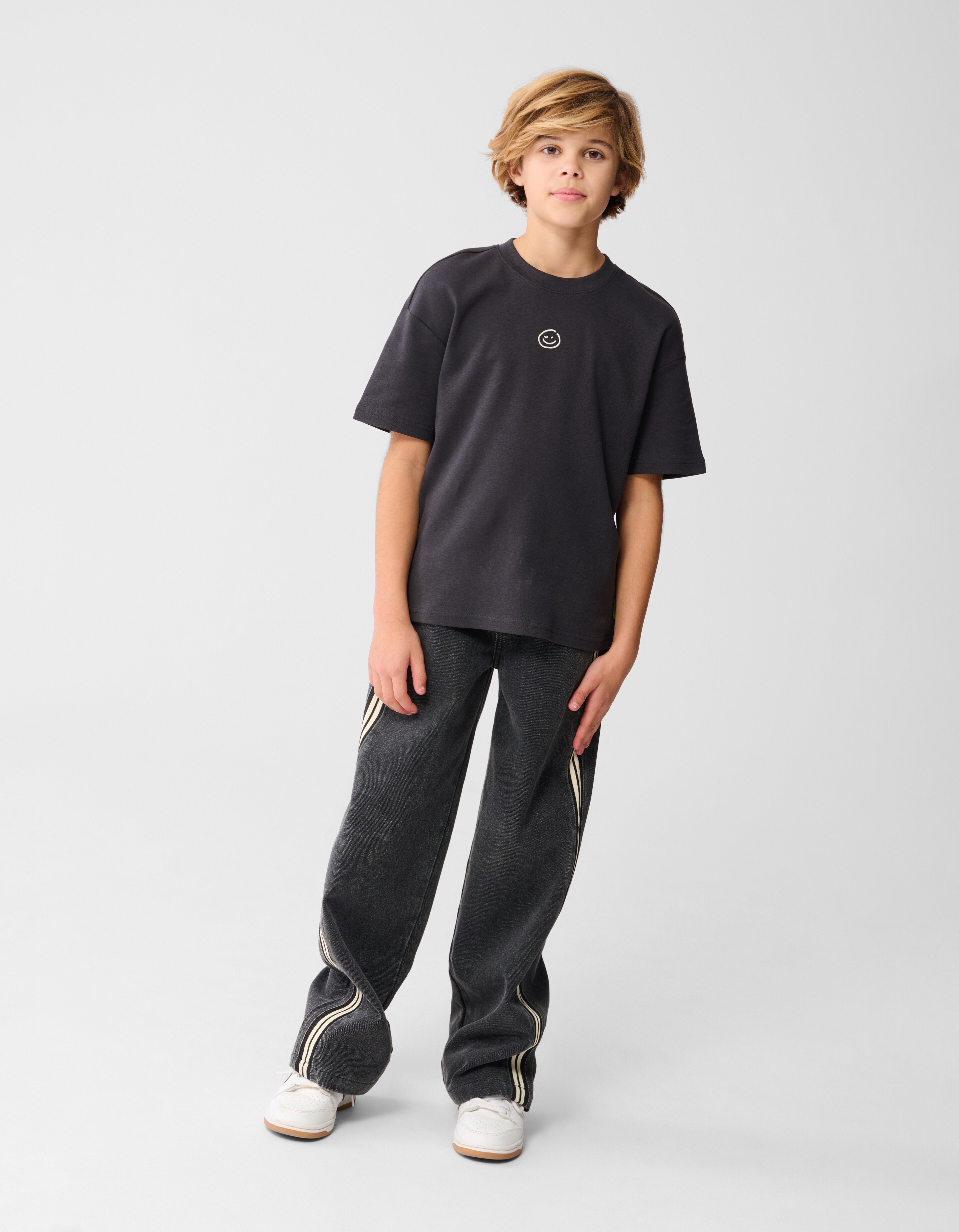 Smiley Artwork T-Shirt Dunkelgrau SHOEBY BOYS