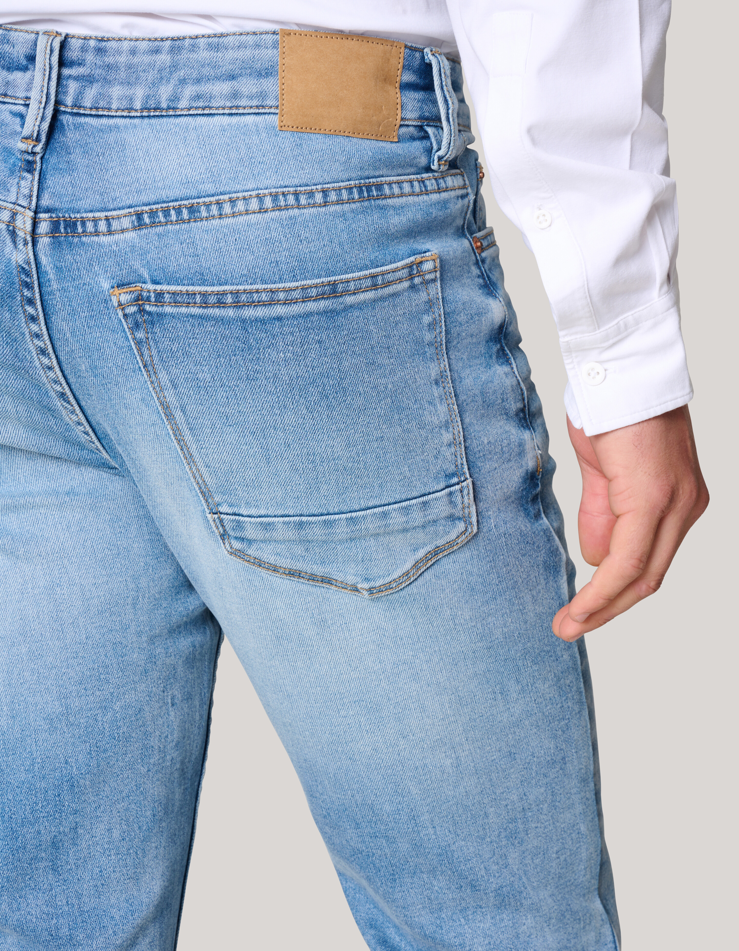 Straight Fit Jeans Blau L36 SHOEBY MEN