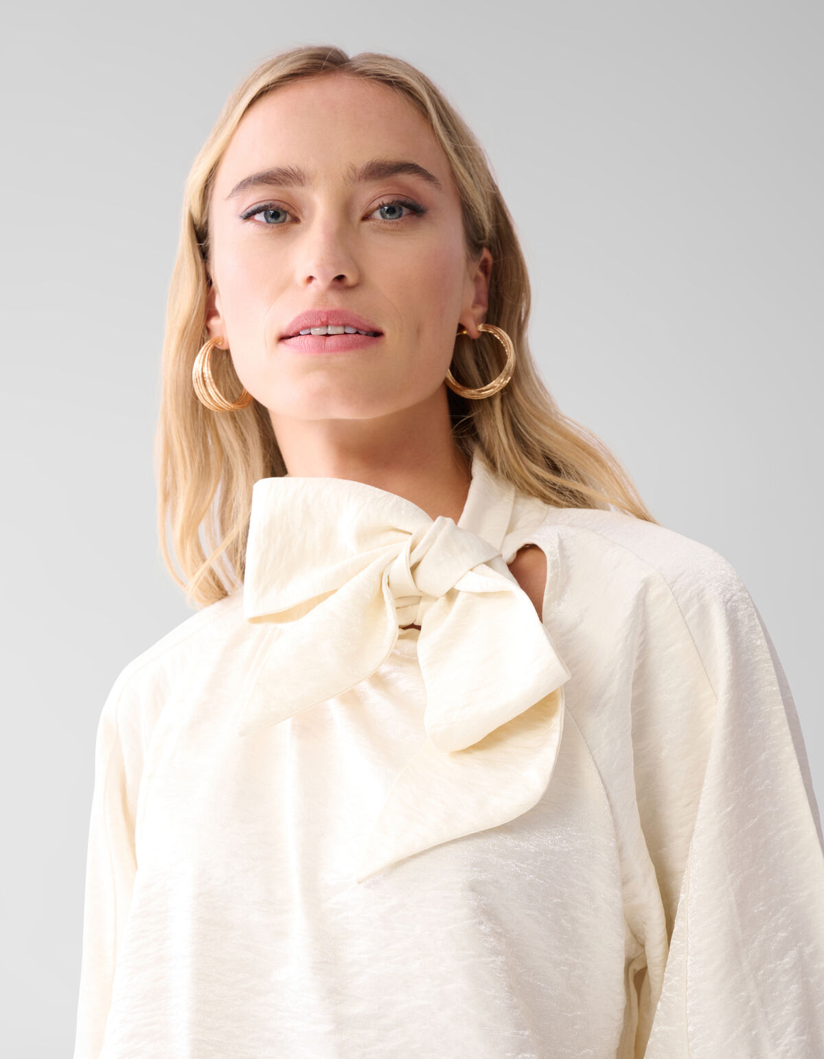 Gl&auml;nzende Bluse Off White SHOEBY WOMEN