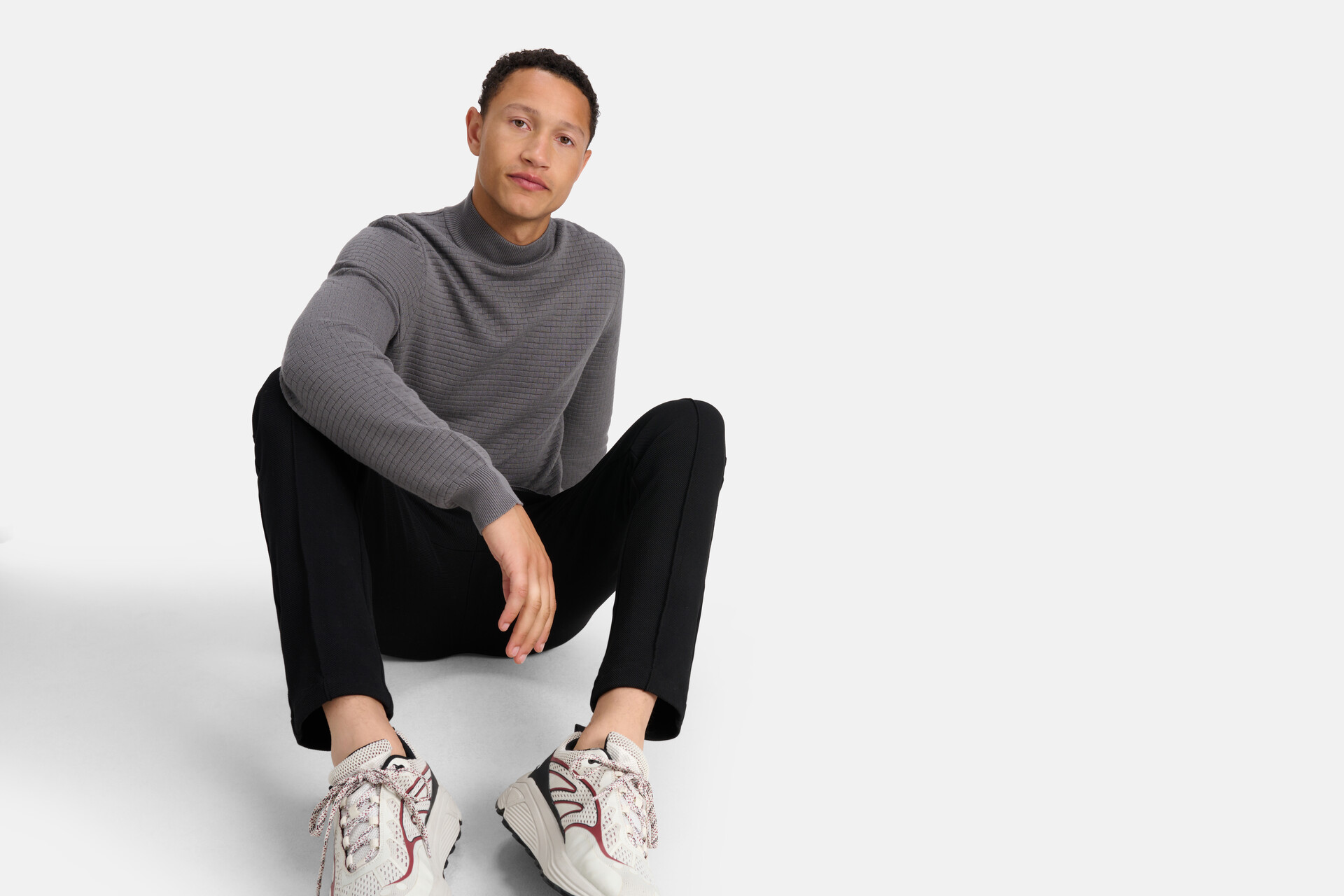 Rollkragenpullover mit Blockmuster Grau SHOEBY MEN