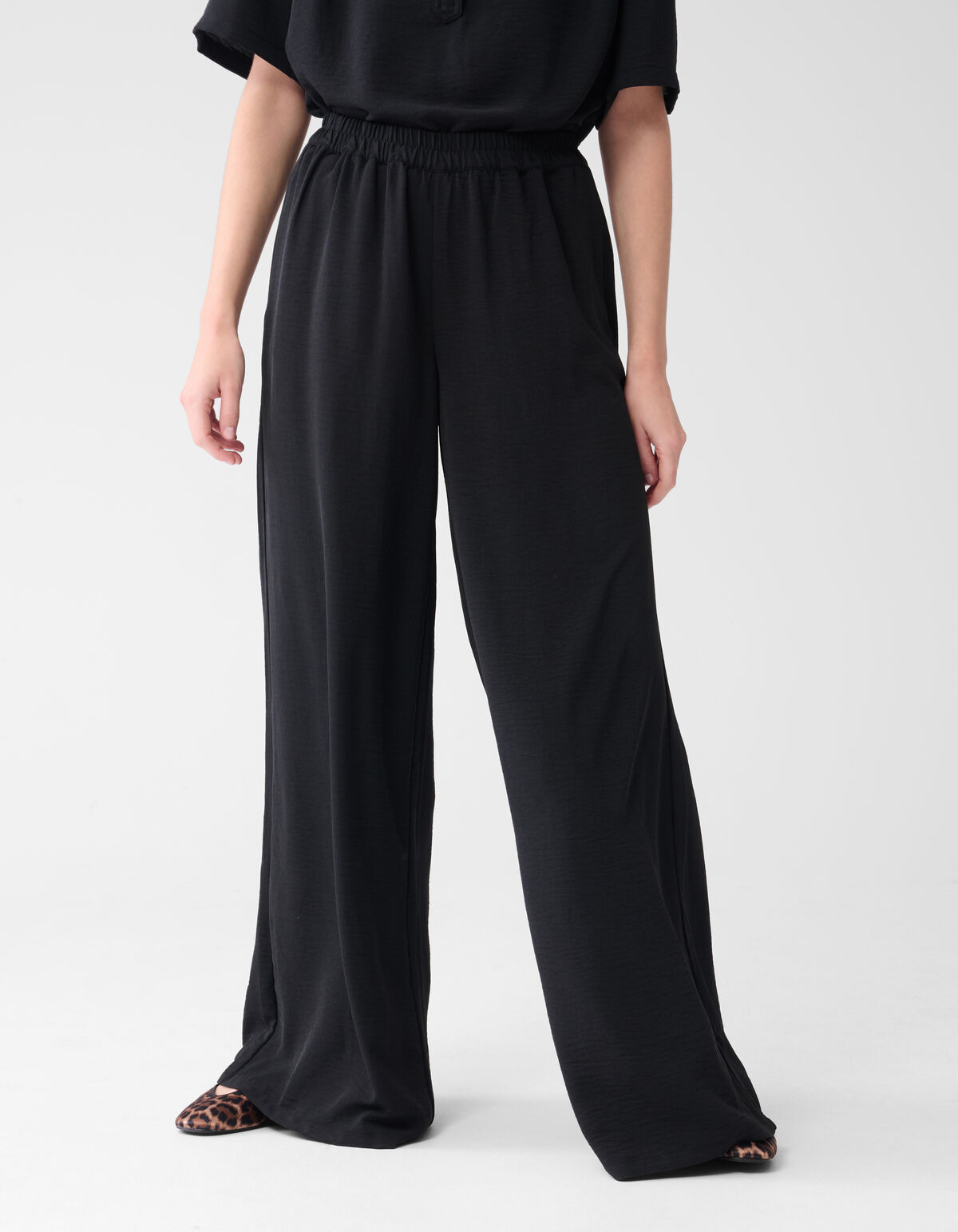 Twist Hose mit weitem Bein Schwarz SHOEBY WOMEN