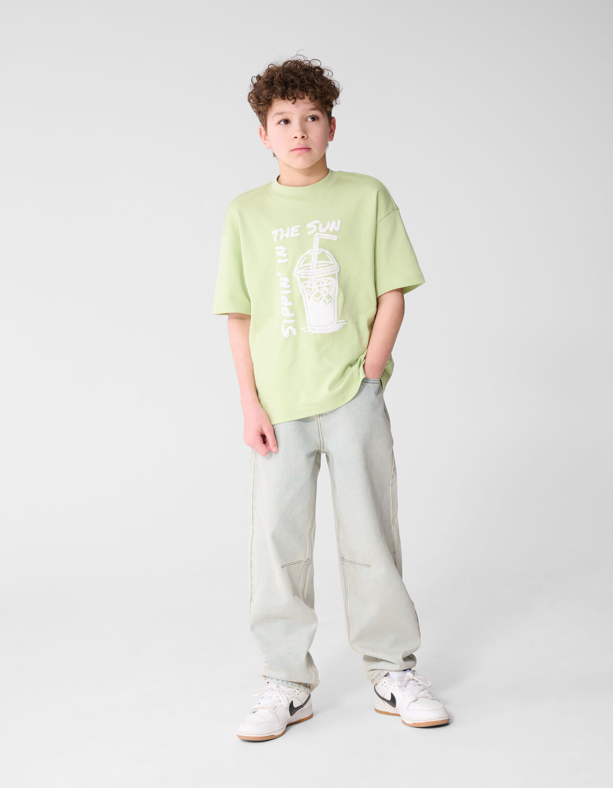 Sipping Artwork T-Shirt Hellgr&uuml;n SHOEBY BOYS